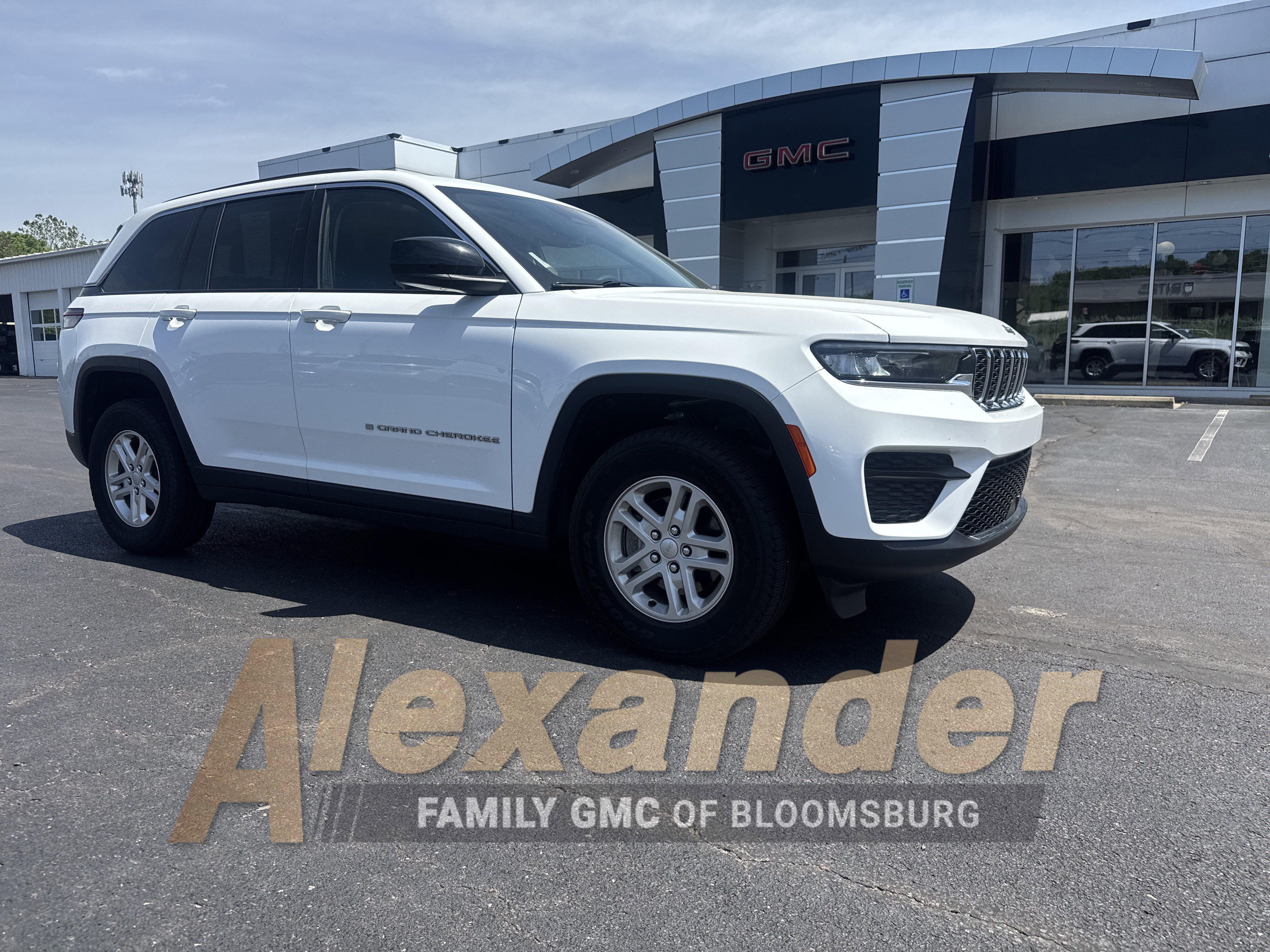 2023 Jeep Grand Cherokee Laredo