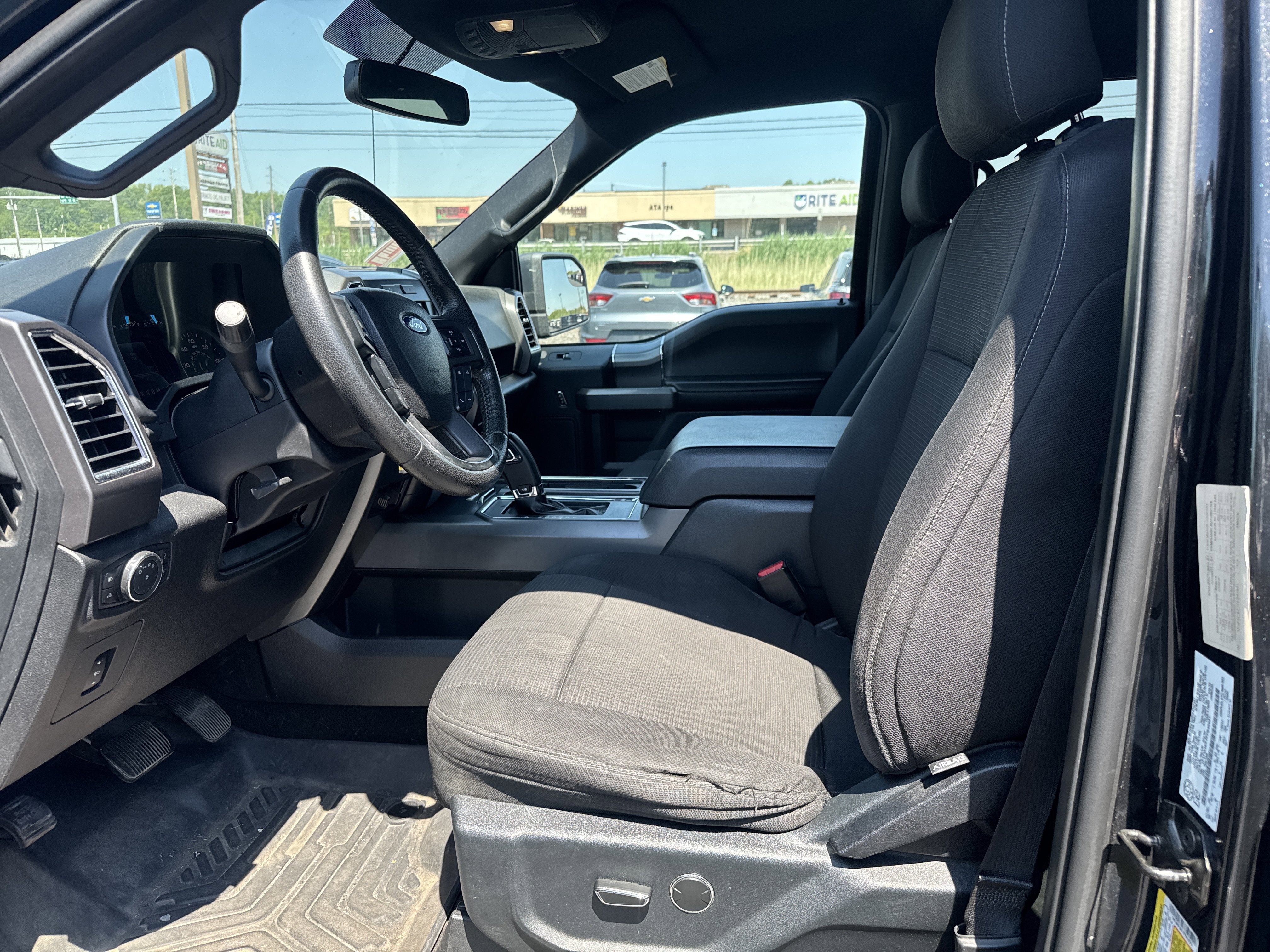 2015 Ford F-150 XLT w/HD Payload Pkg