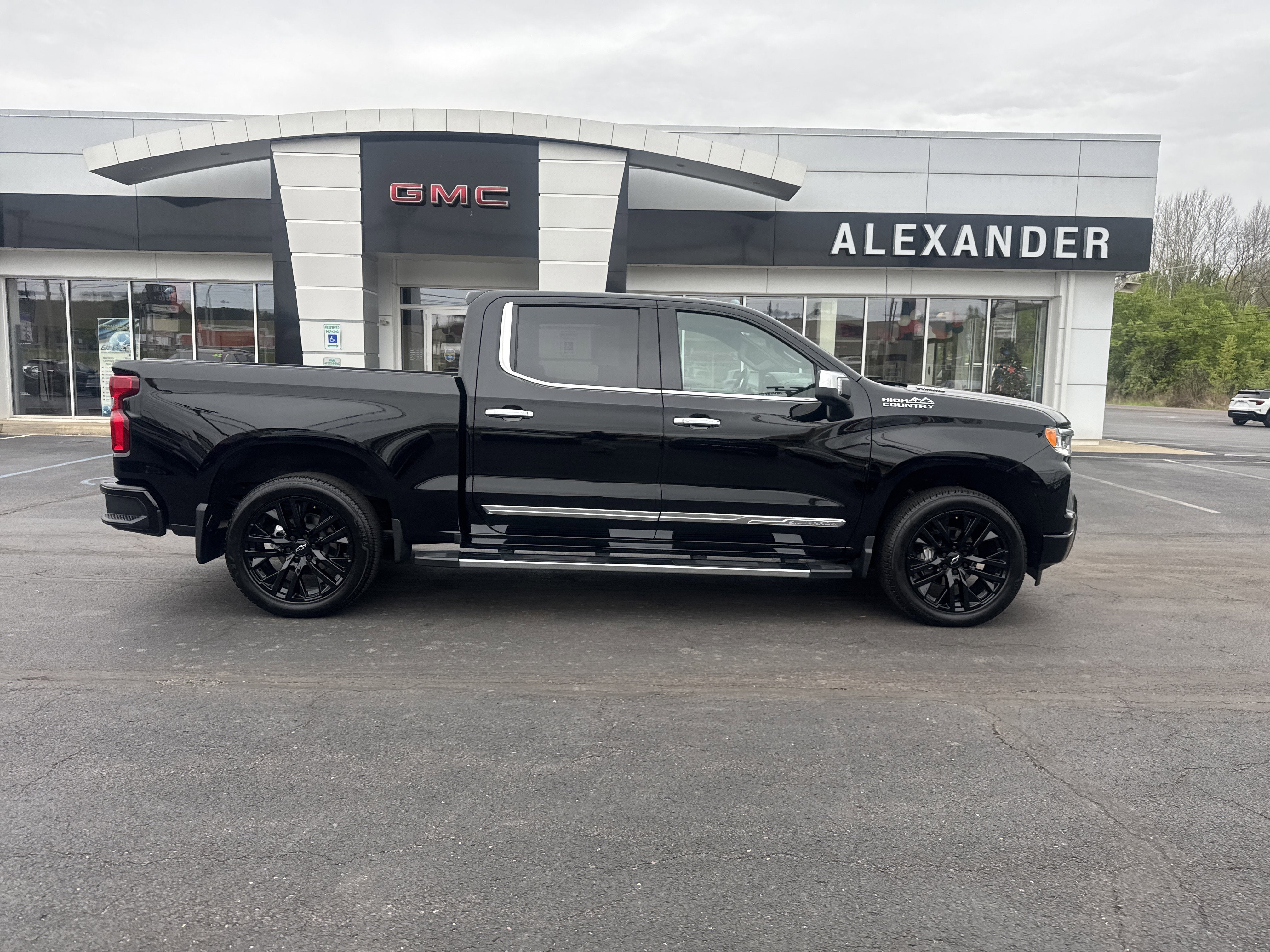 2025 Chevrolet Silverado 1500 High Country
