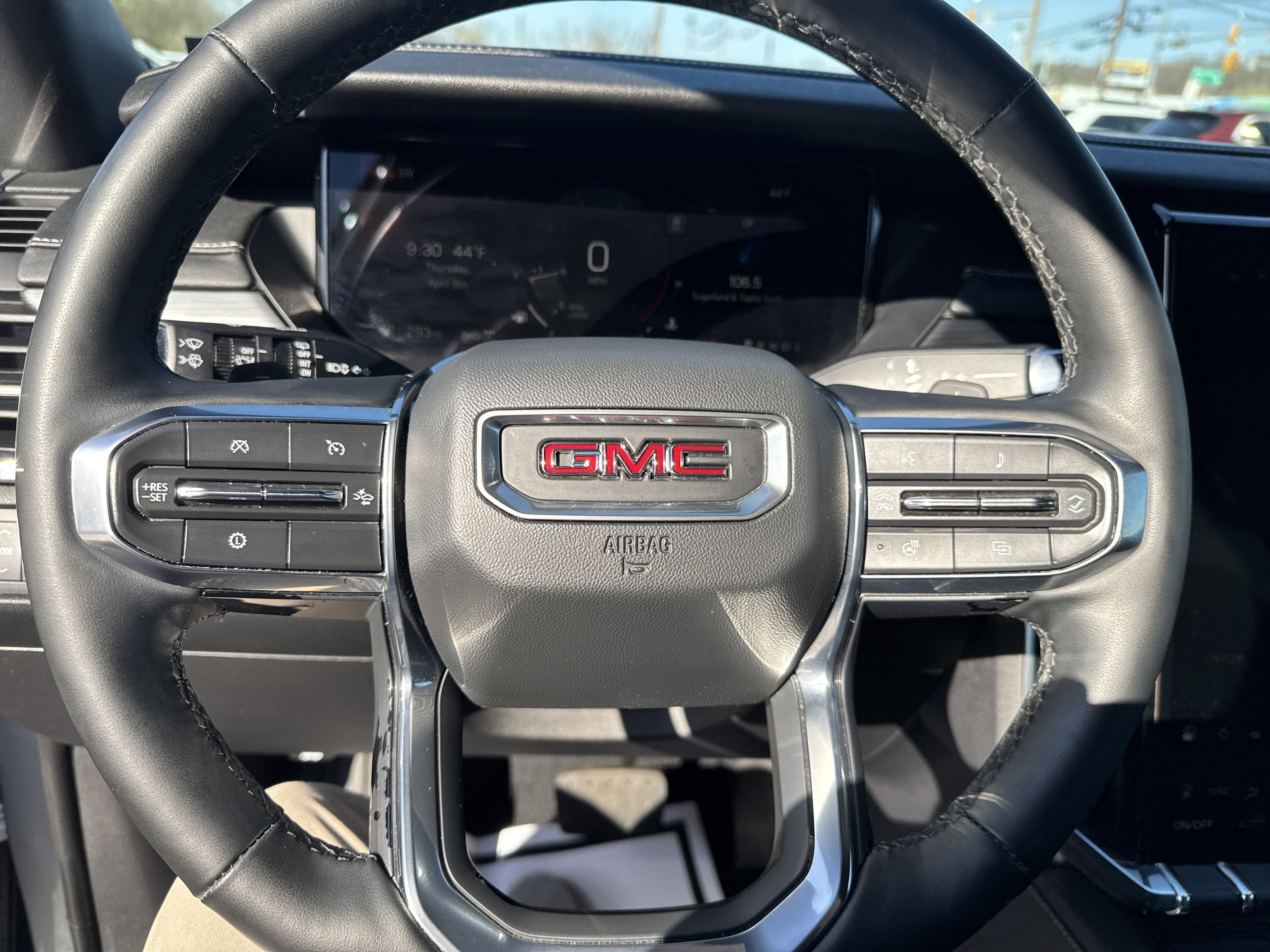 2024 GMC Acadia Elevation