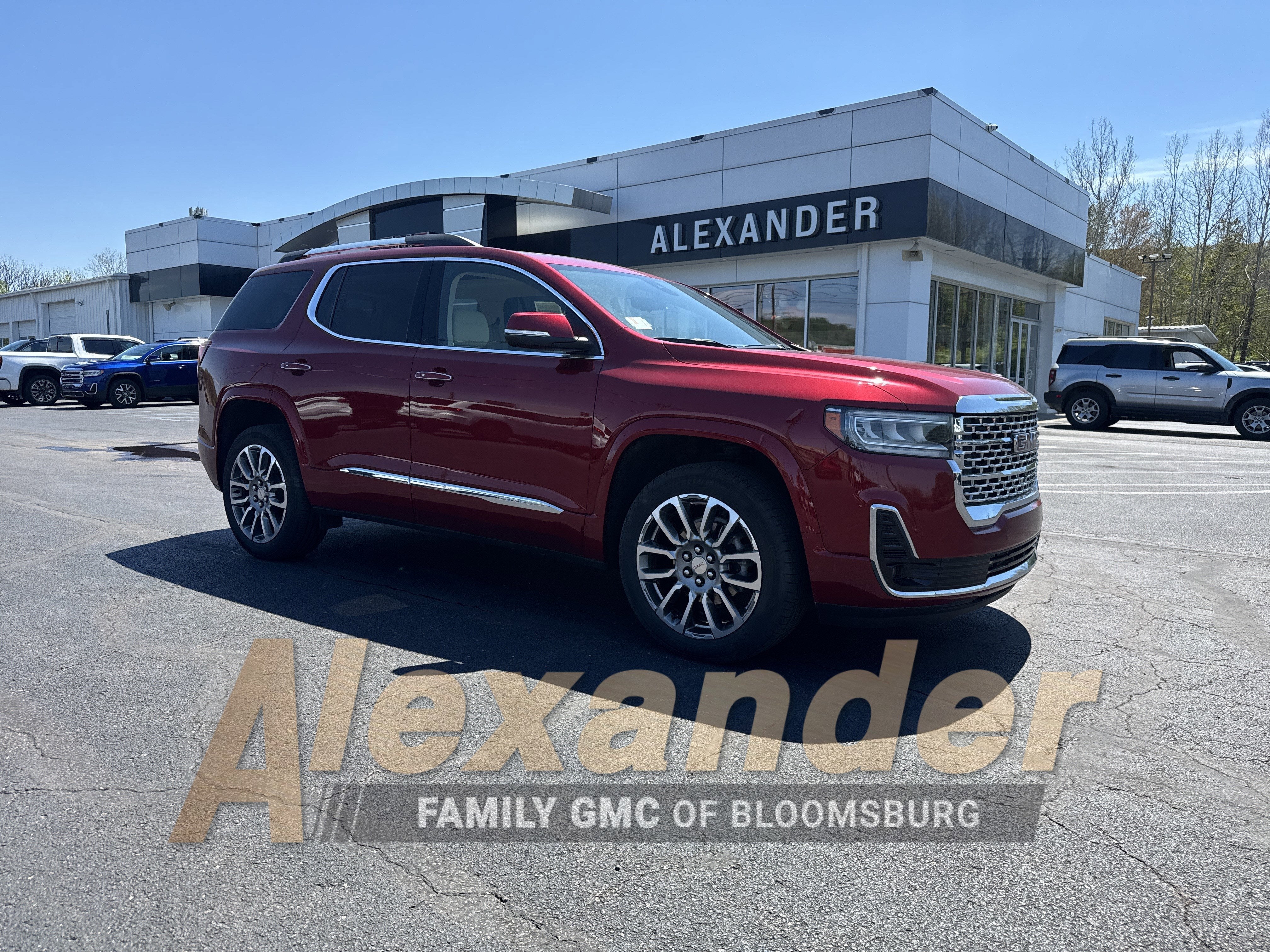 2023 GMC Acadia Denali
