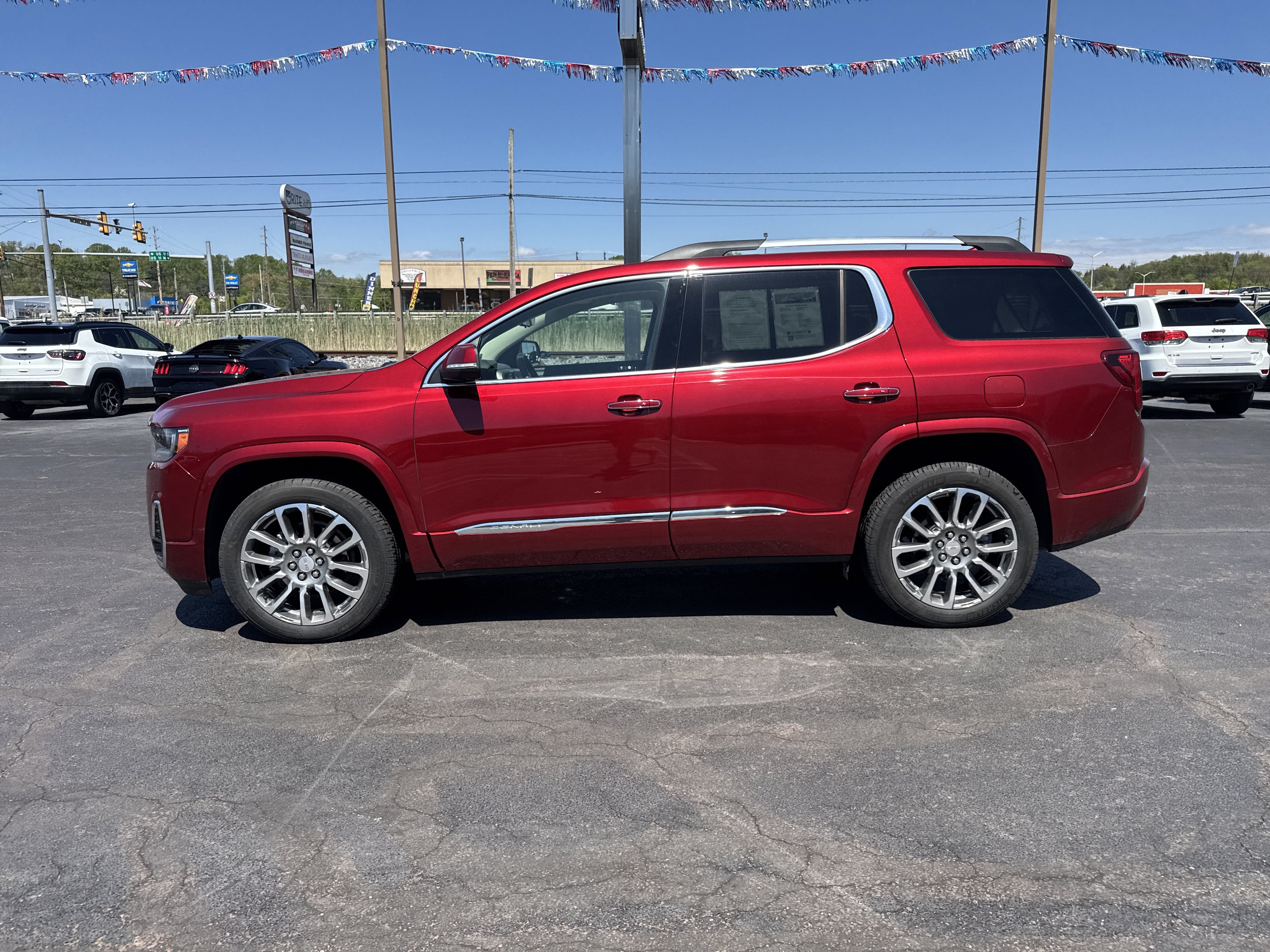2023 GMC Acadia Denali