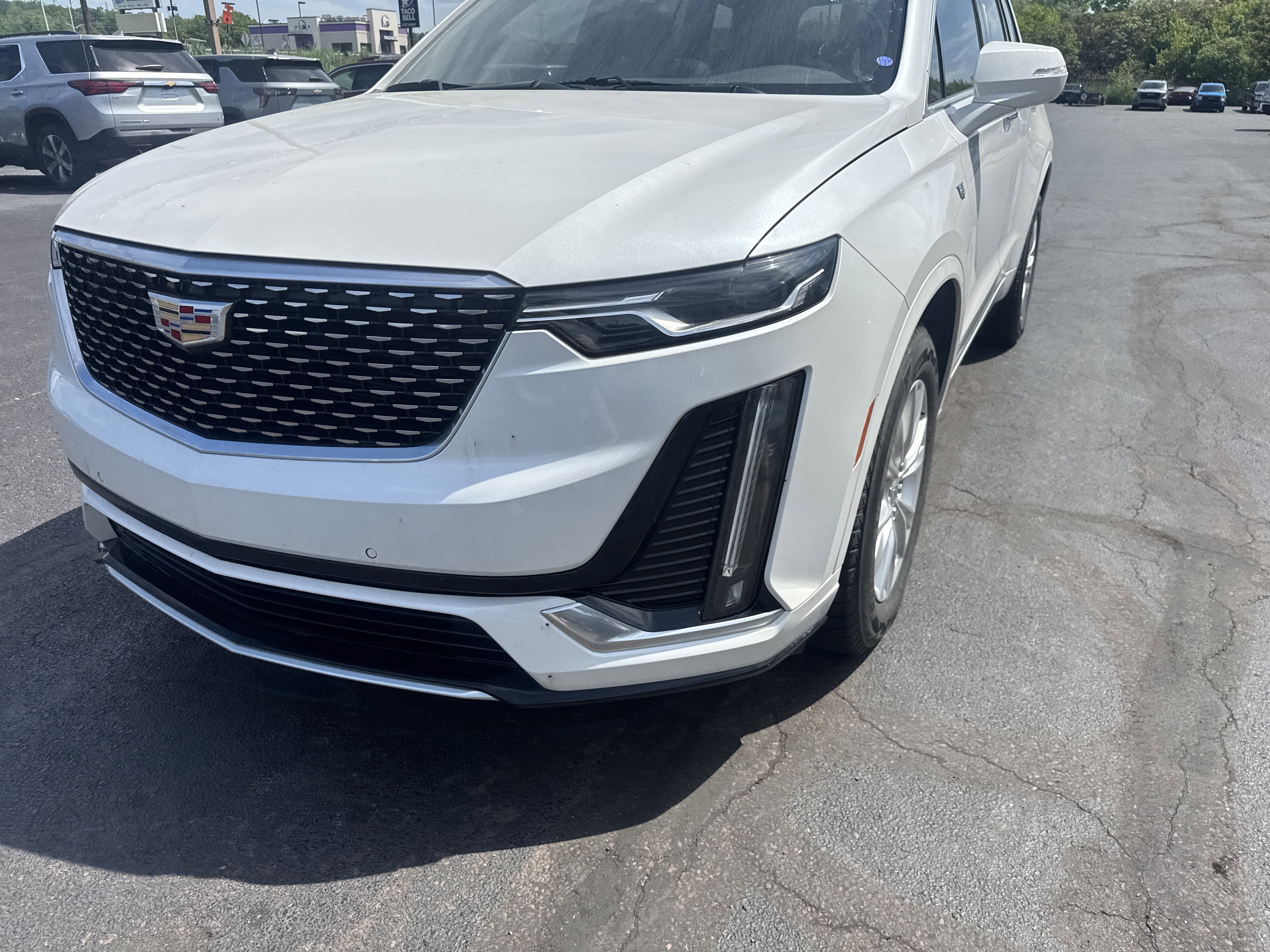 2024 Cadillac XT6 Luxury