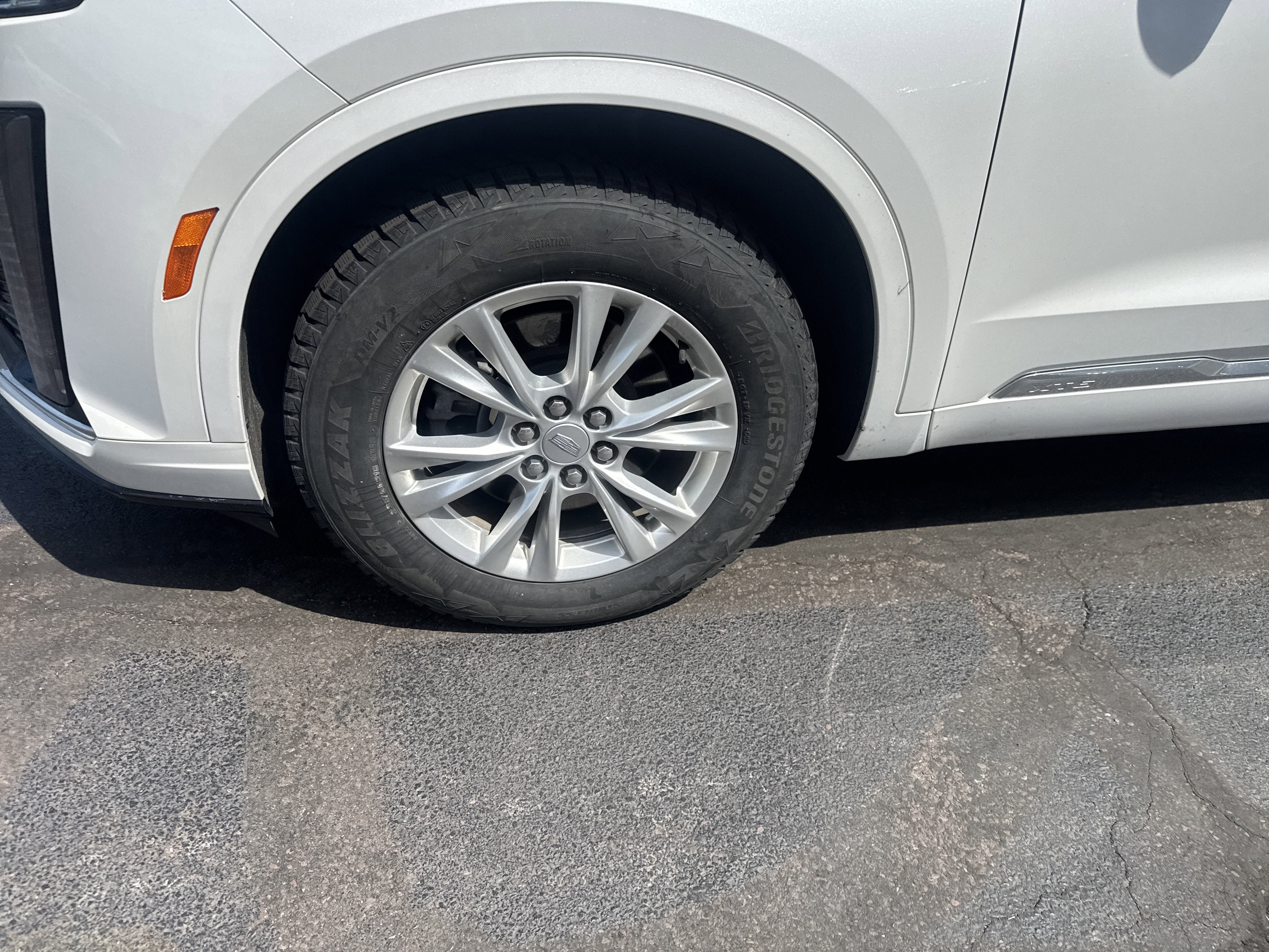 2024 Cadillac XT6 Luxury
