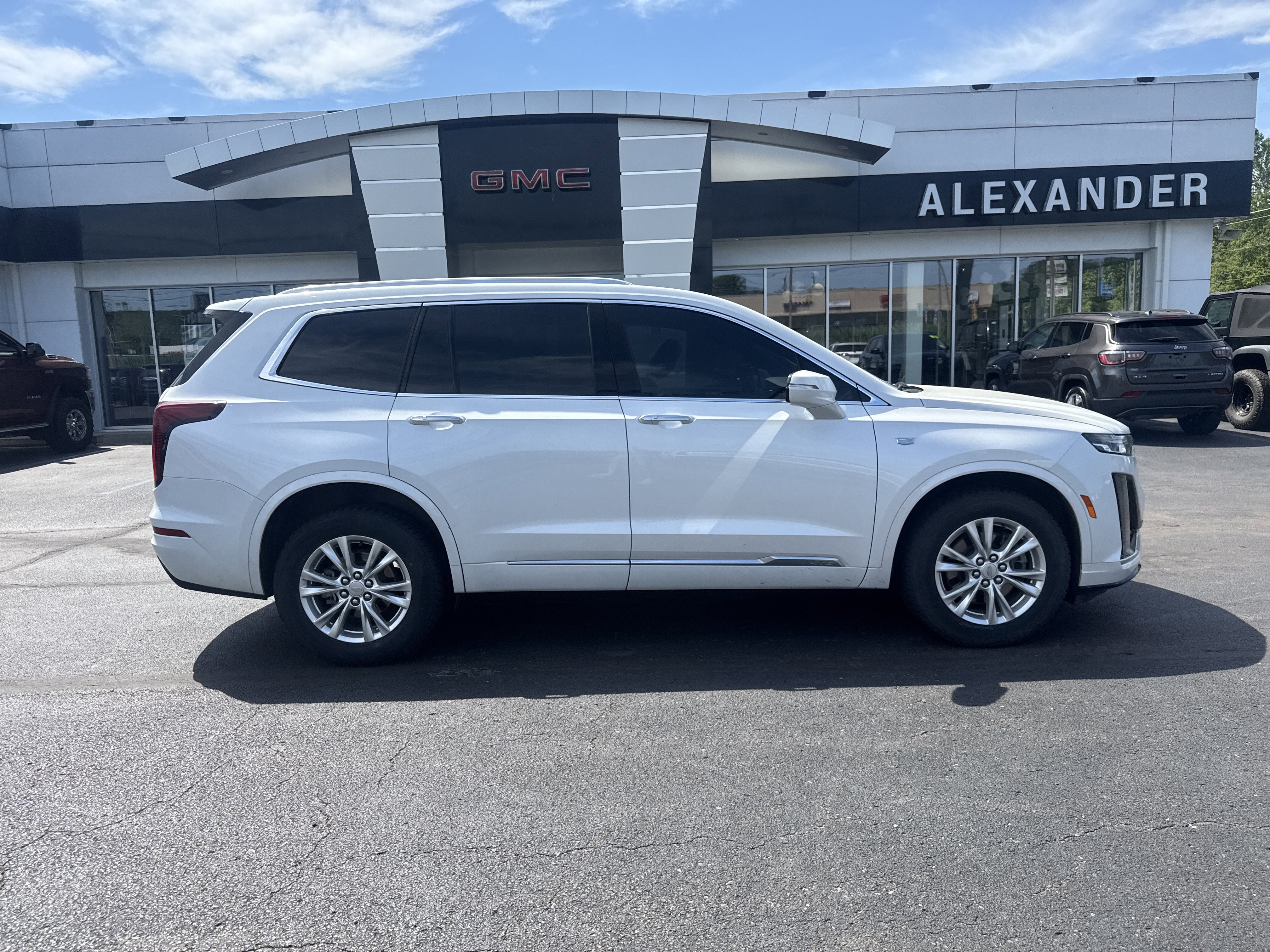 2024 Cadillac XT6 Luxury