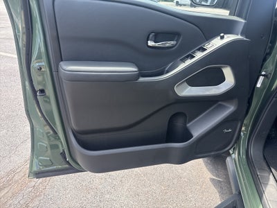 2024 Nissan Frontier SL