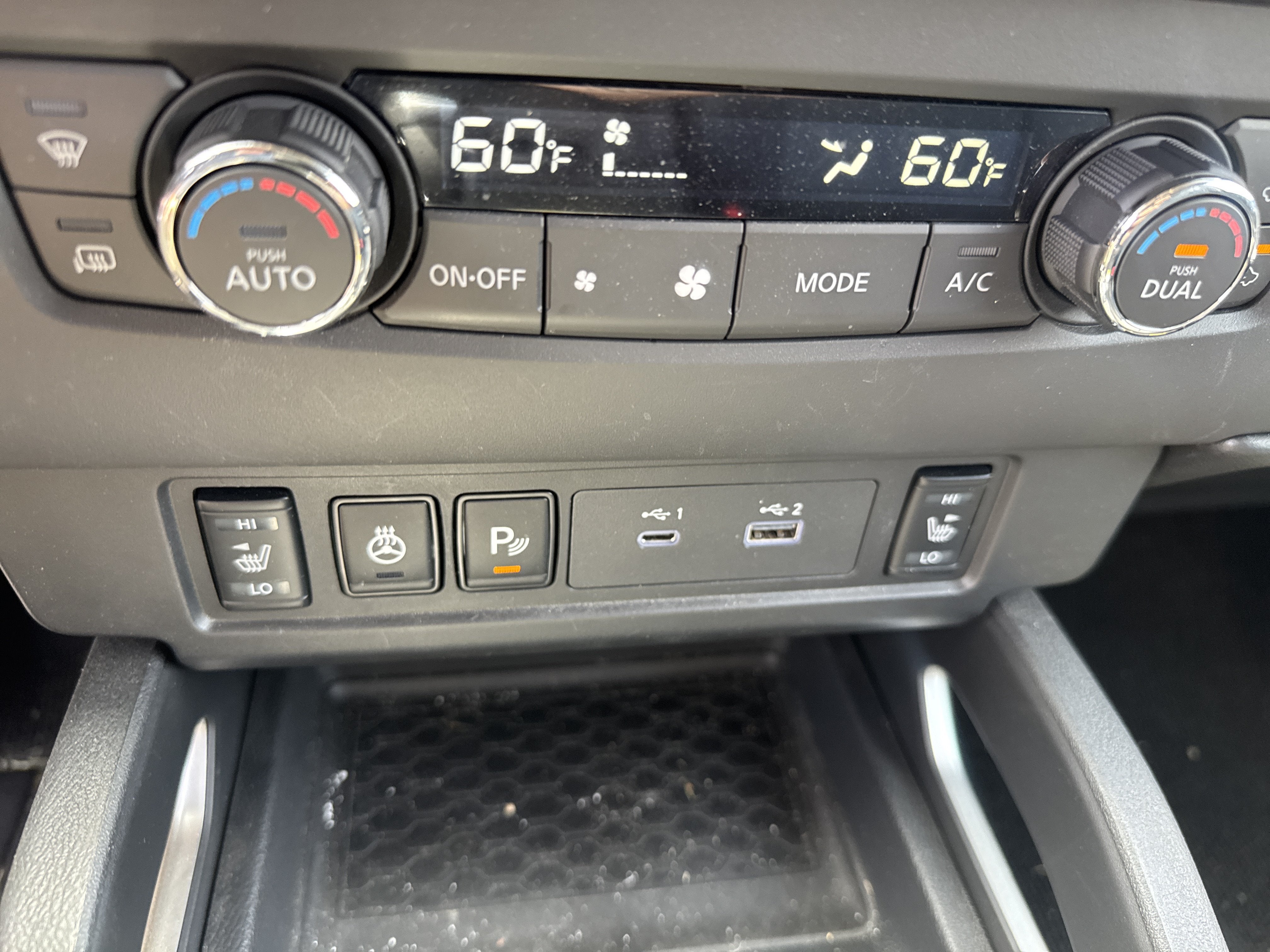 2024 Nissan Frontier SL