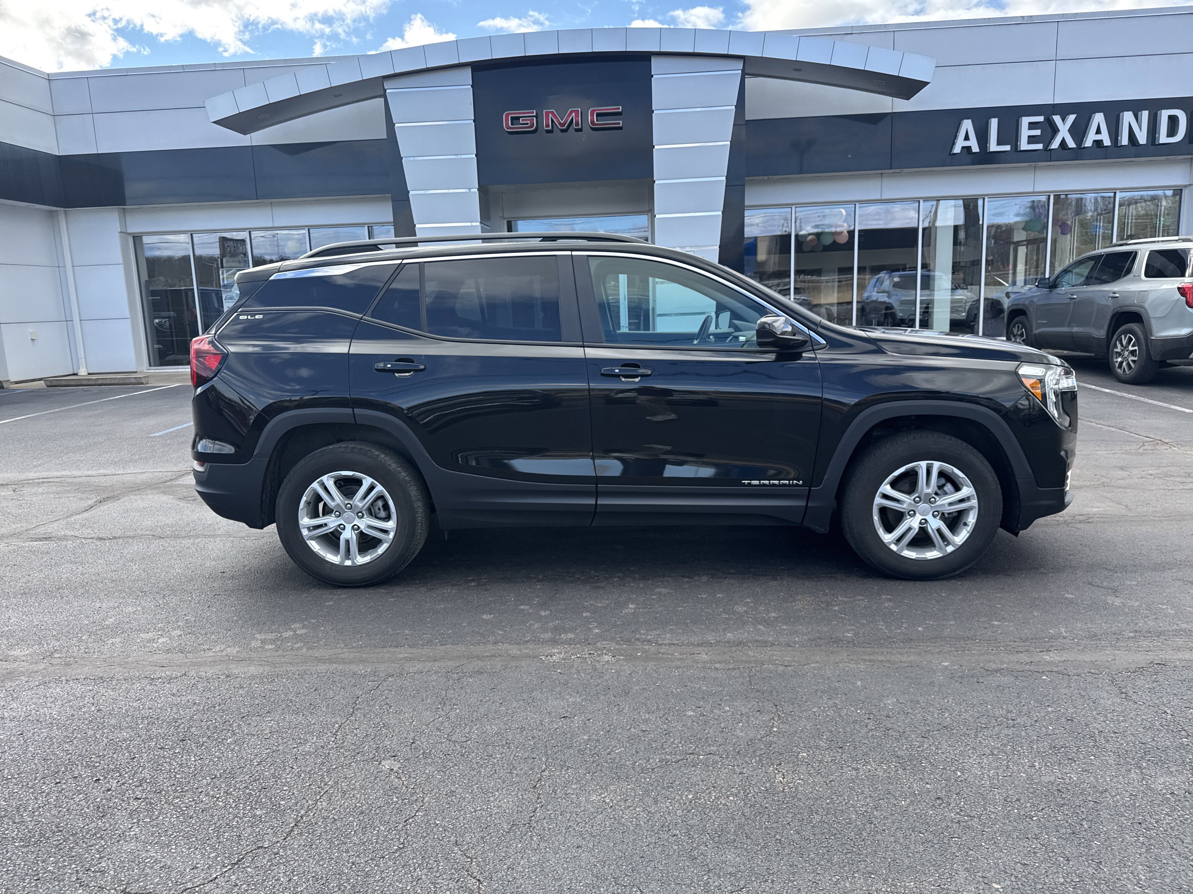 2024 GMC Terrain SLE