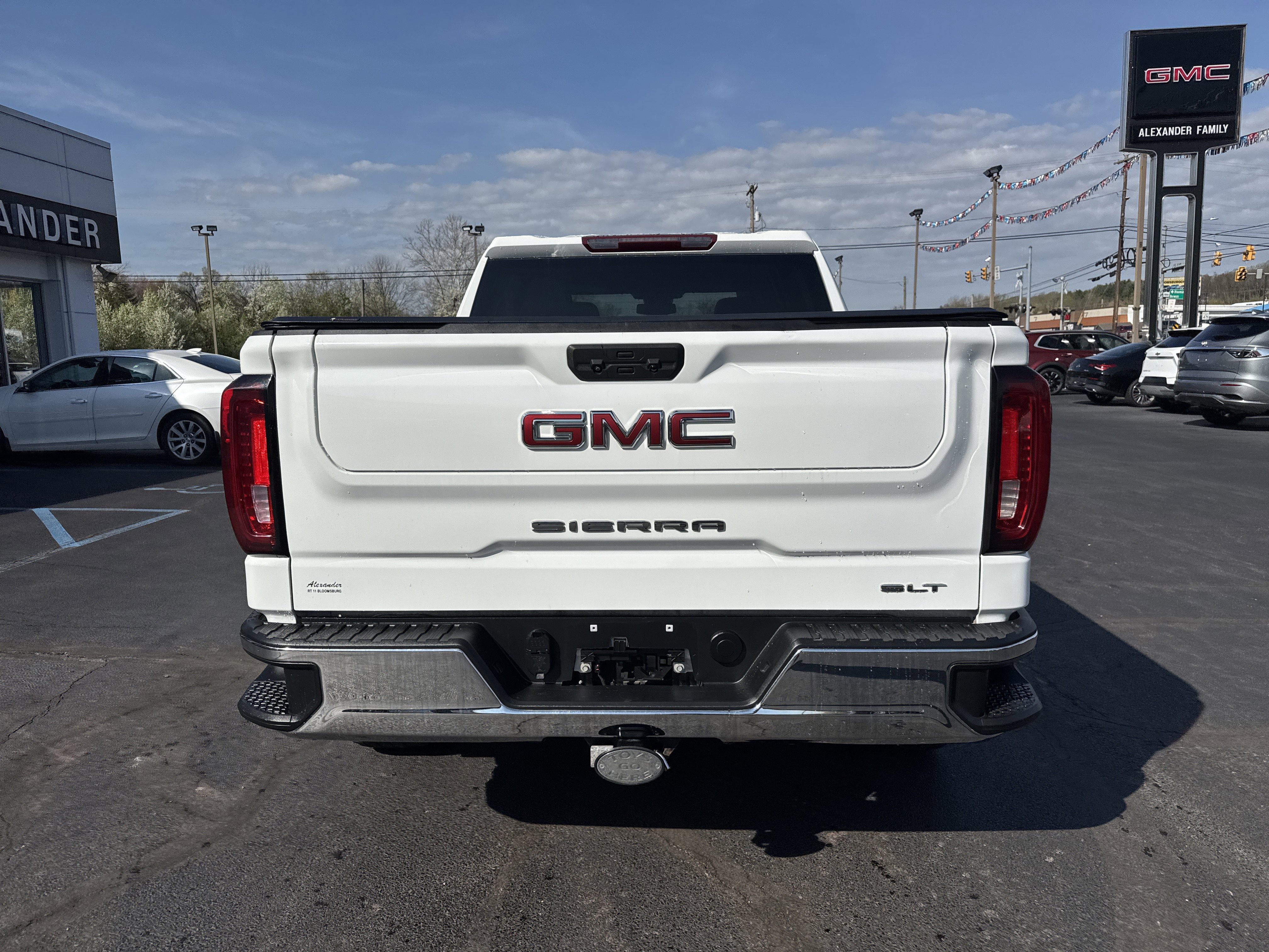 2023 GMC Sierra 1500 SLT