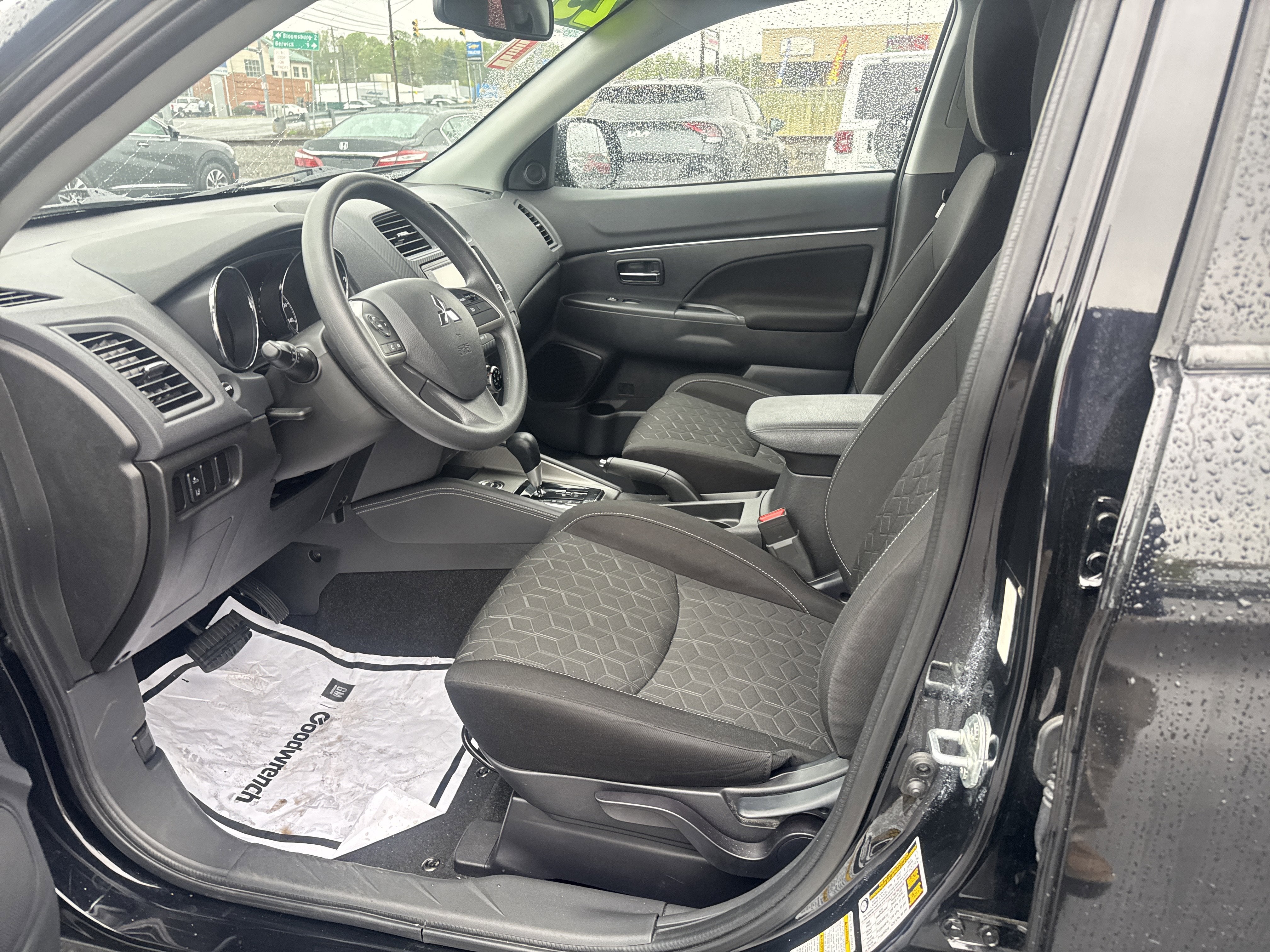 2025 Mitsubishi Outlander Sport S