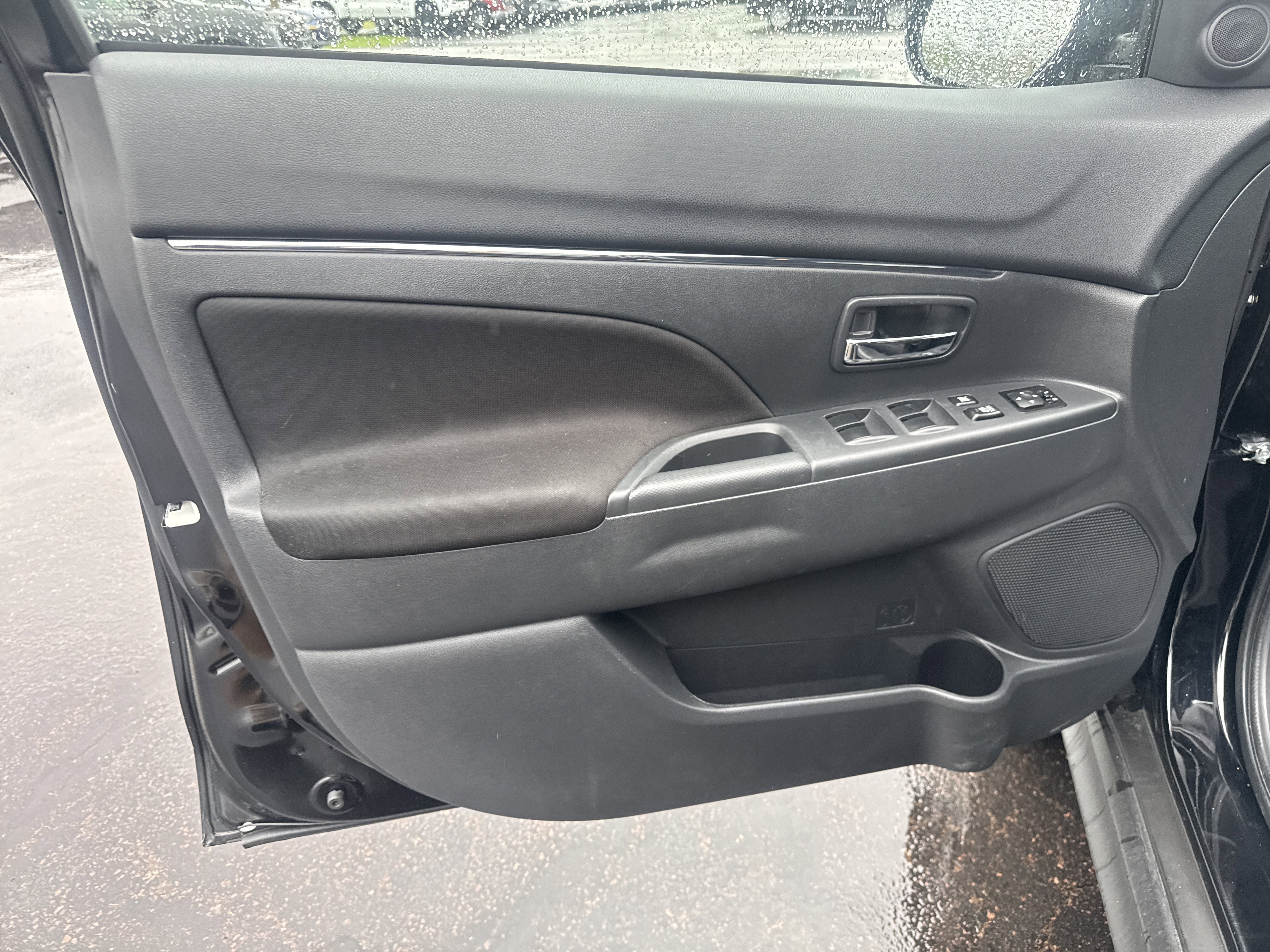 2025 Mitsubishi Outlander Sport S