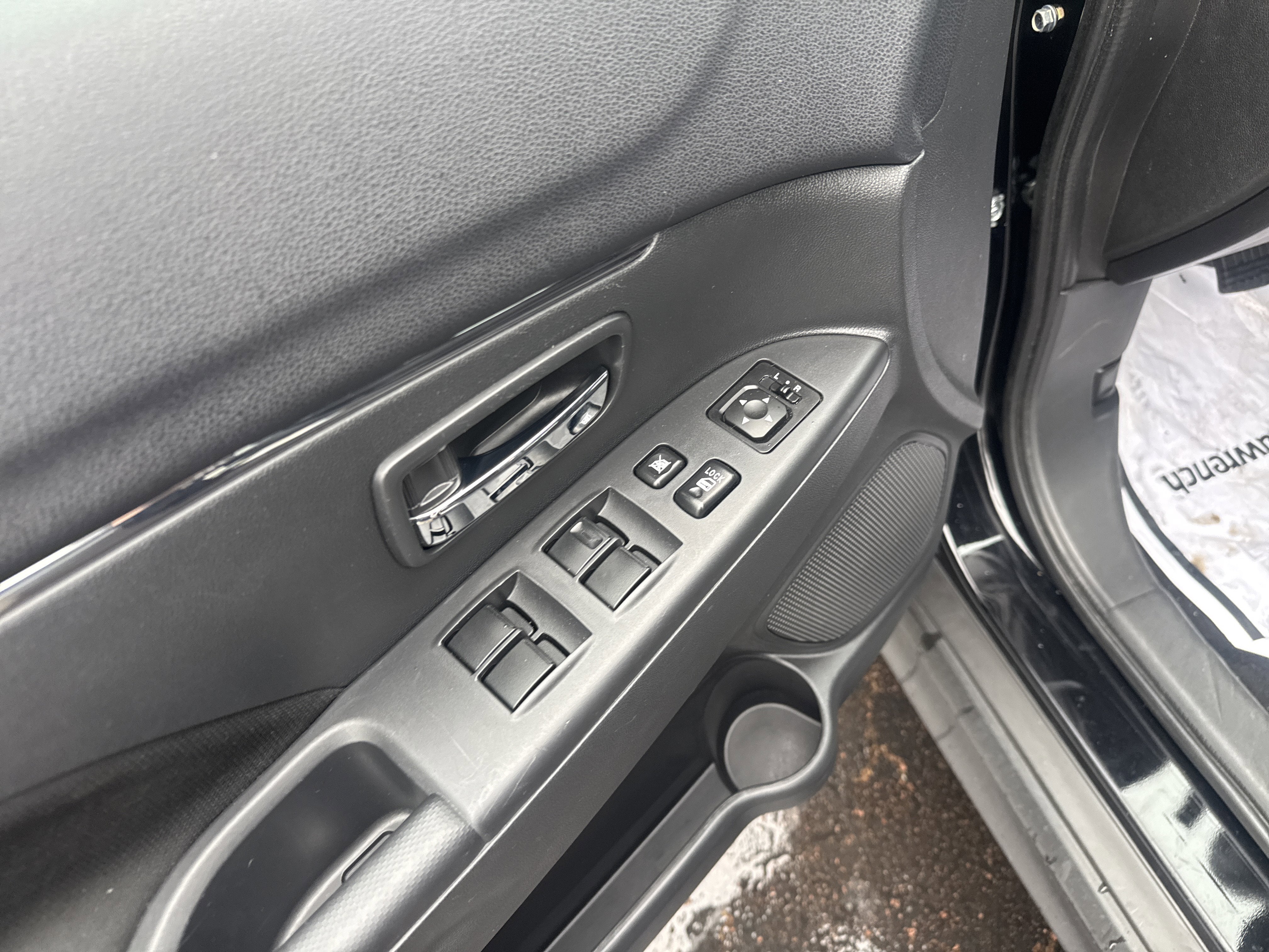 2025 Mitsubishi Outlander Sport S