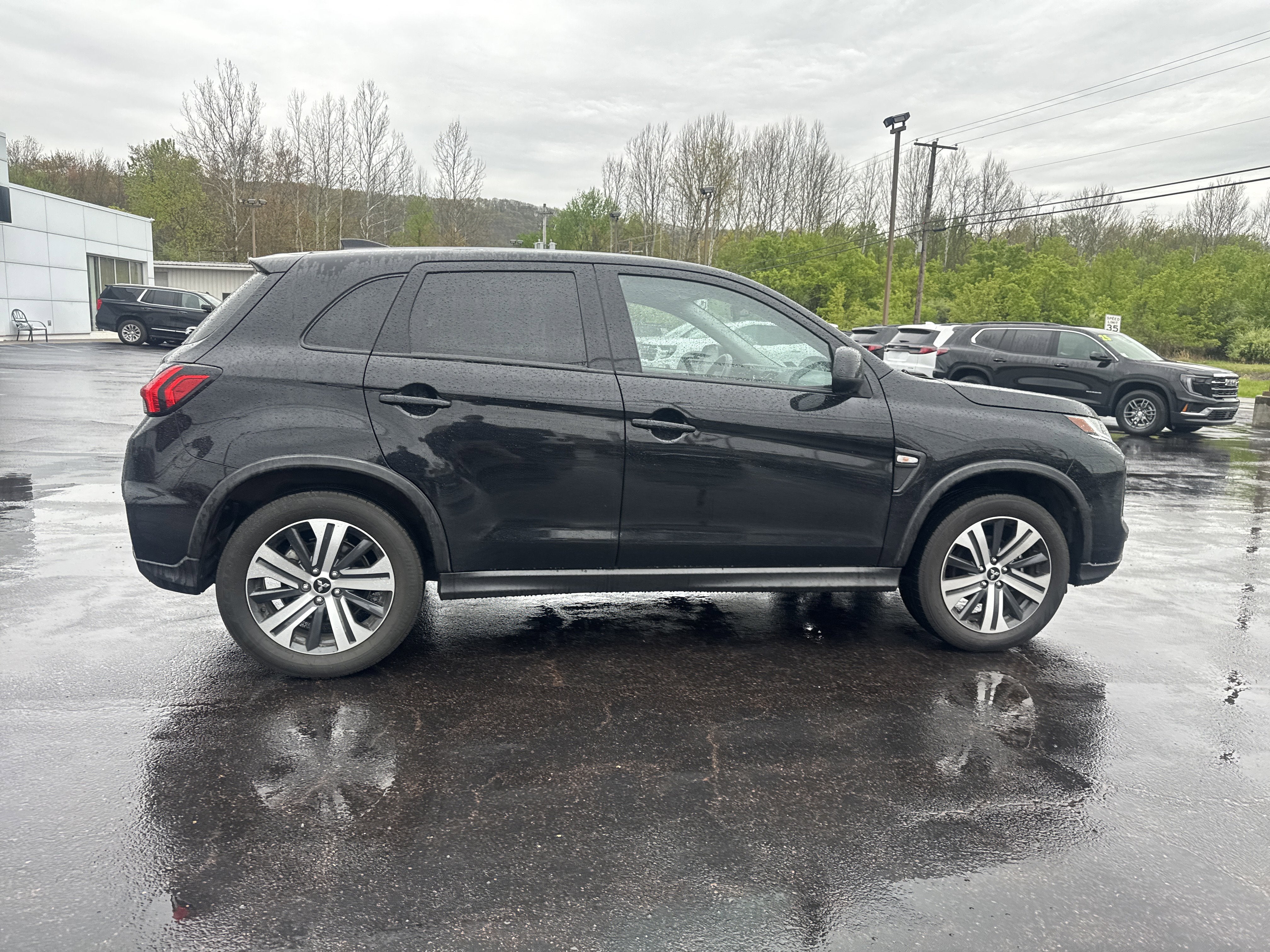 2025 Mitsubishi Outlander Sport S