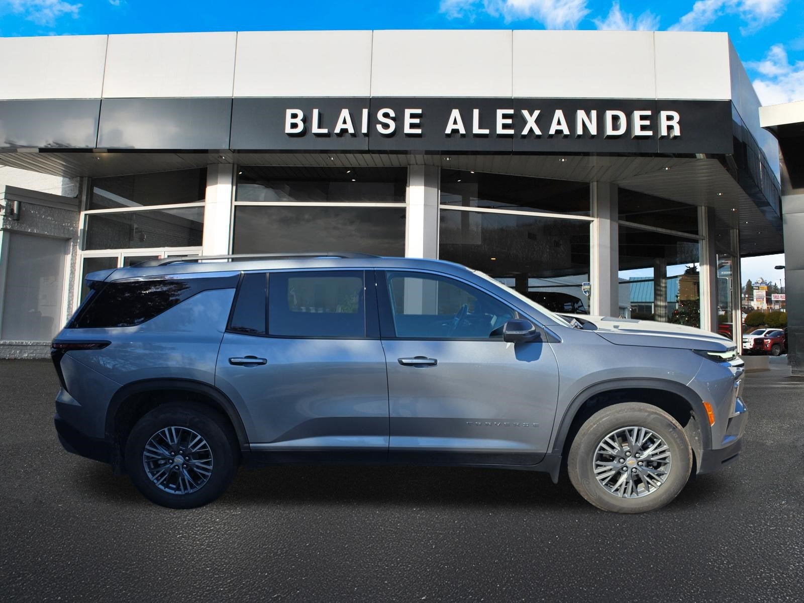 2024 Chevrolet Traverse LT