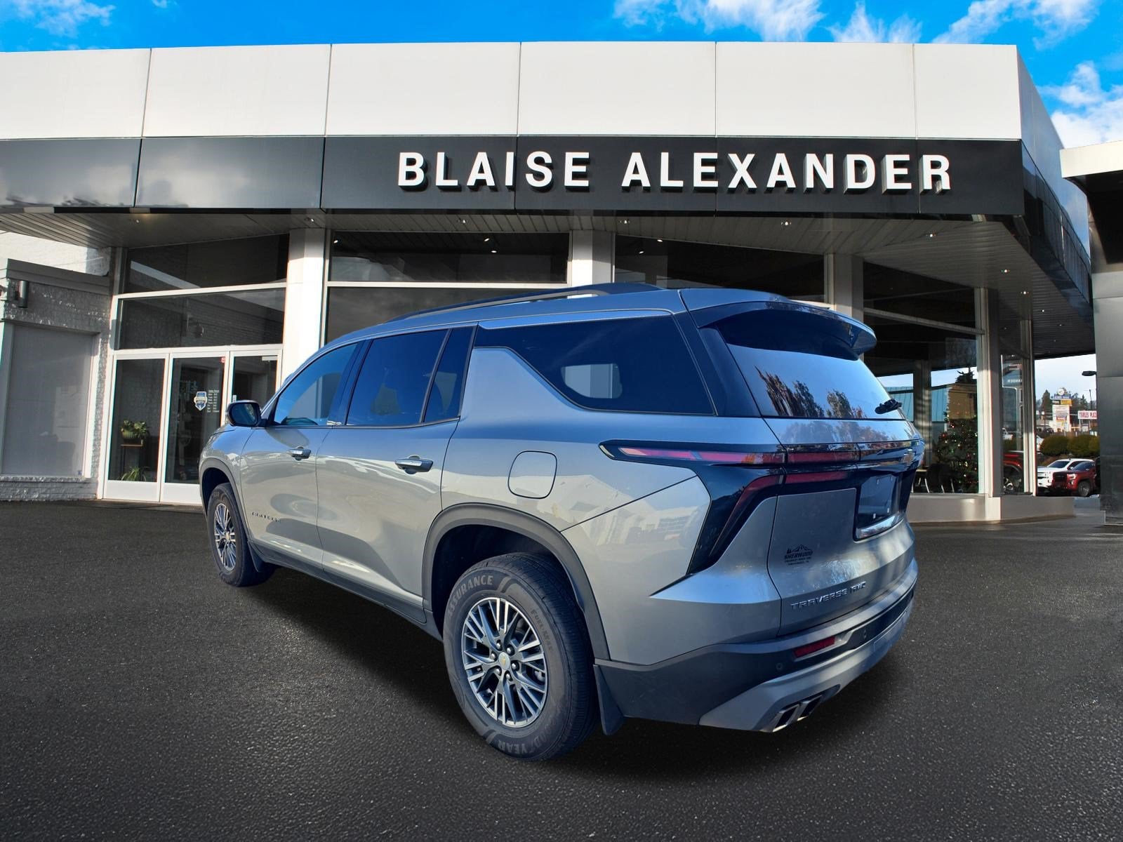 2024 Chevrolet Traverse LT