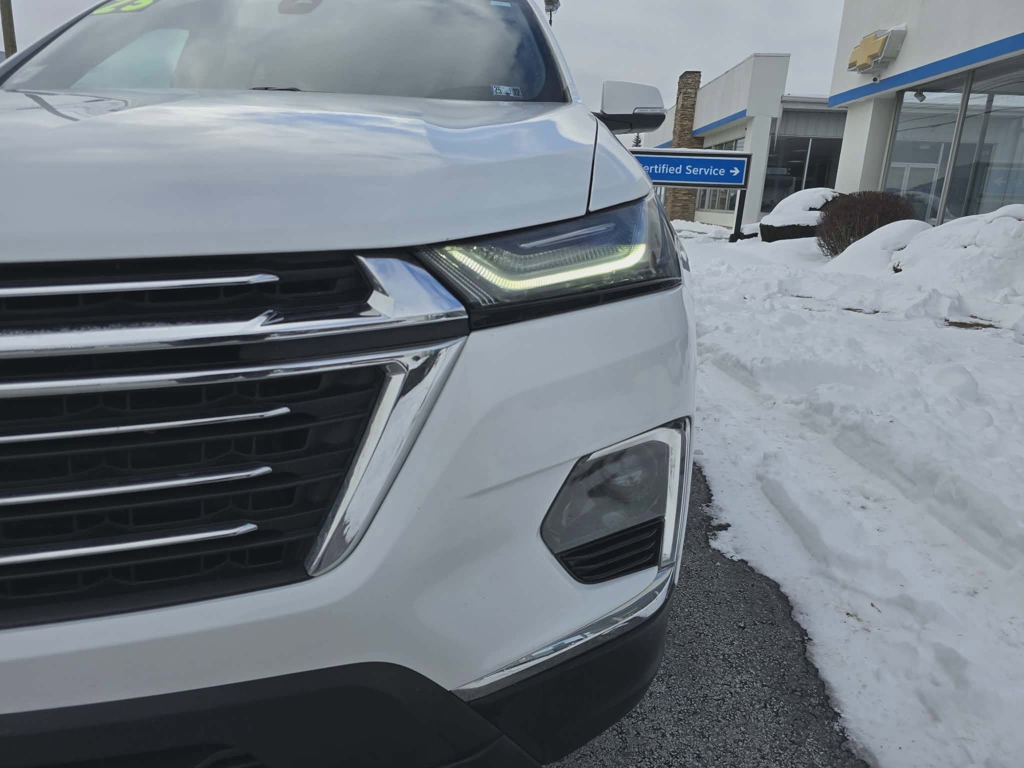 2023 Chevrolet Traverse LT Cloth