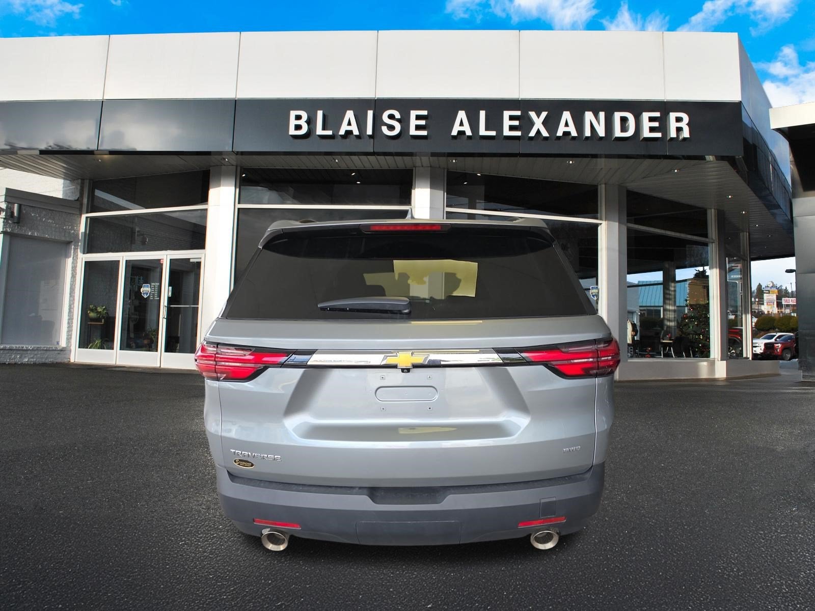2023 Chevrolet Traverse LT Leather