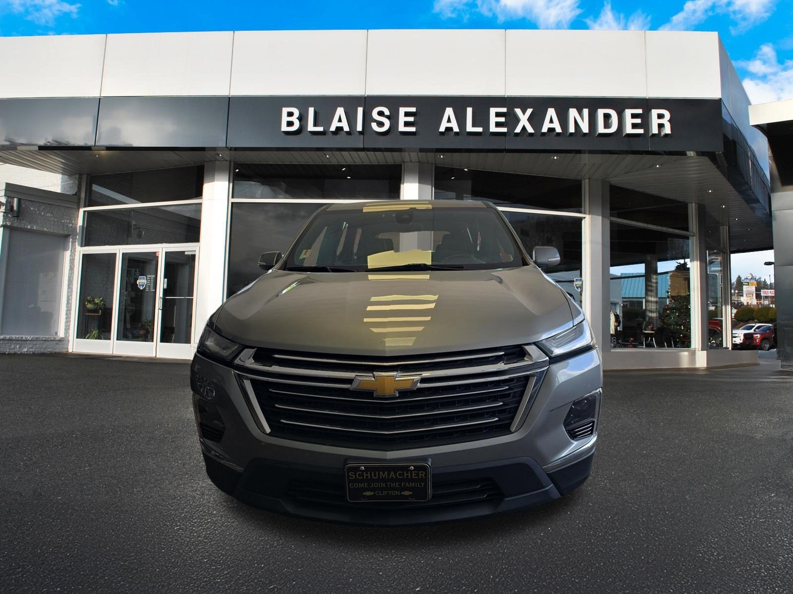 2023 Chevrolet Traverse LT Leather
