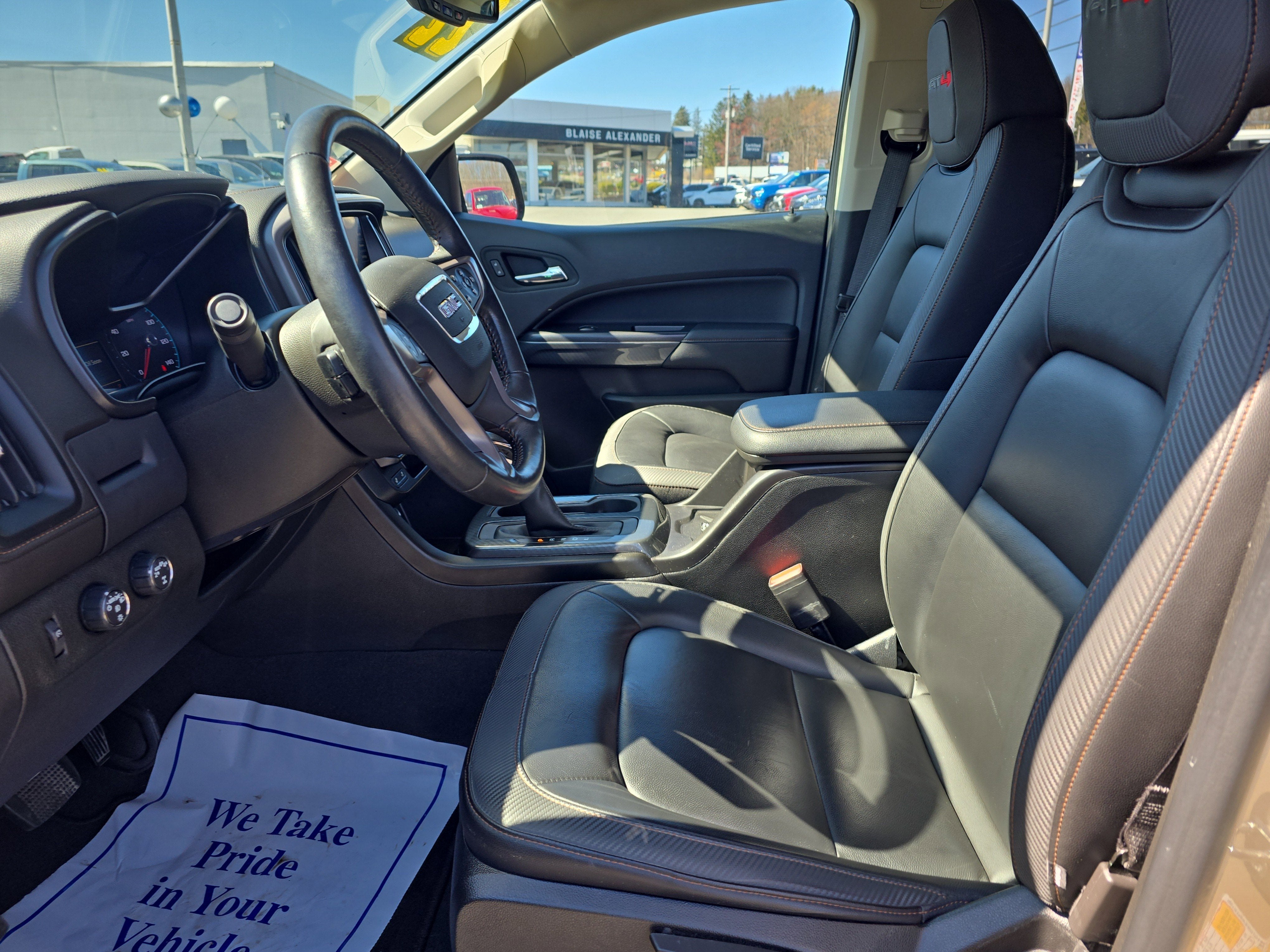 2022 GMC Canyon AT4 - Leather