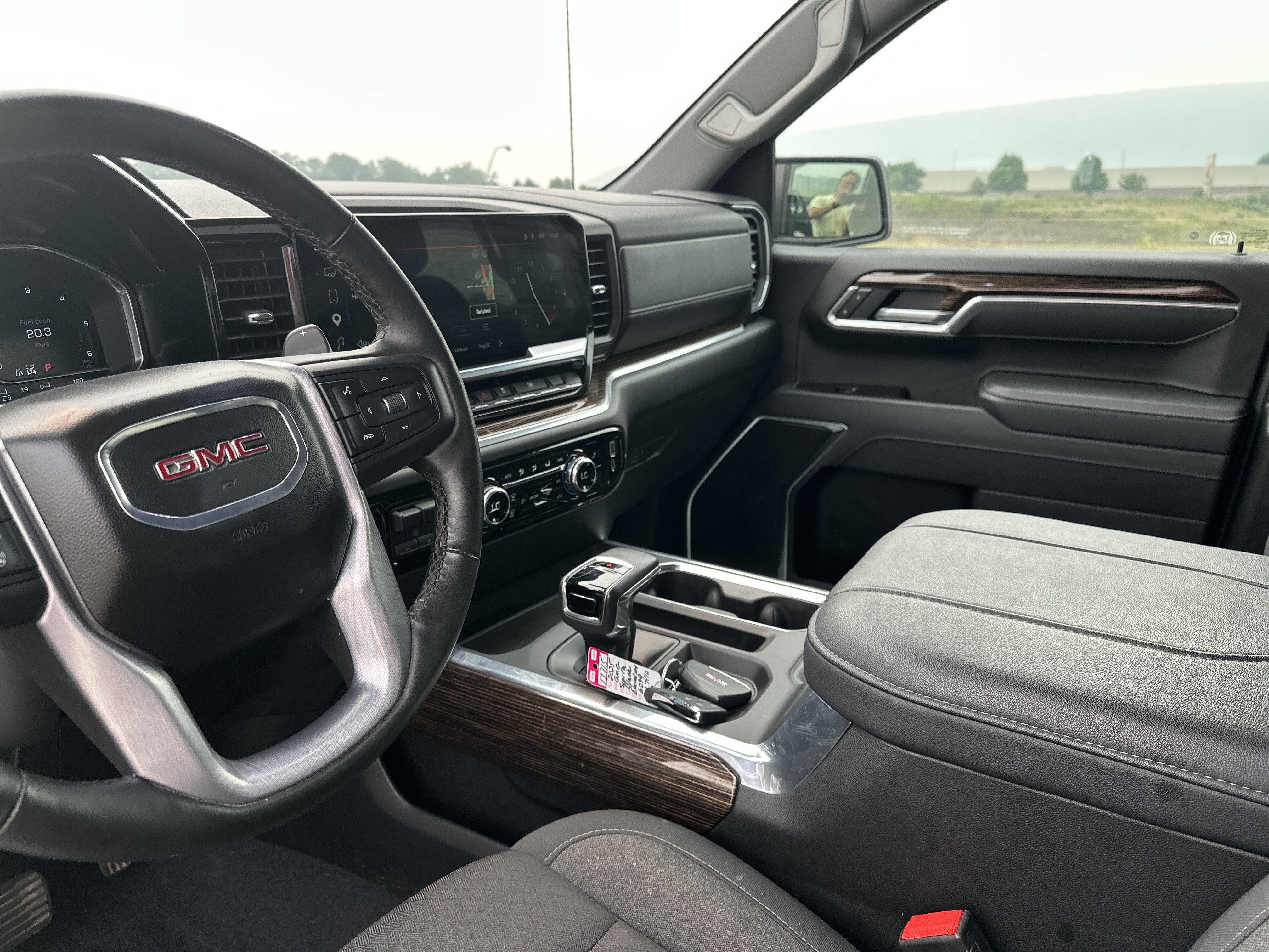 2025 GMC Sierra 1500 Elevation