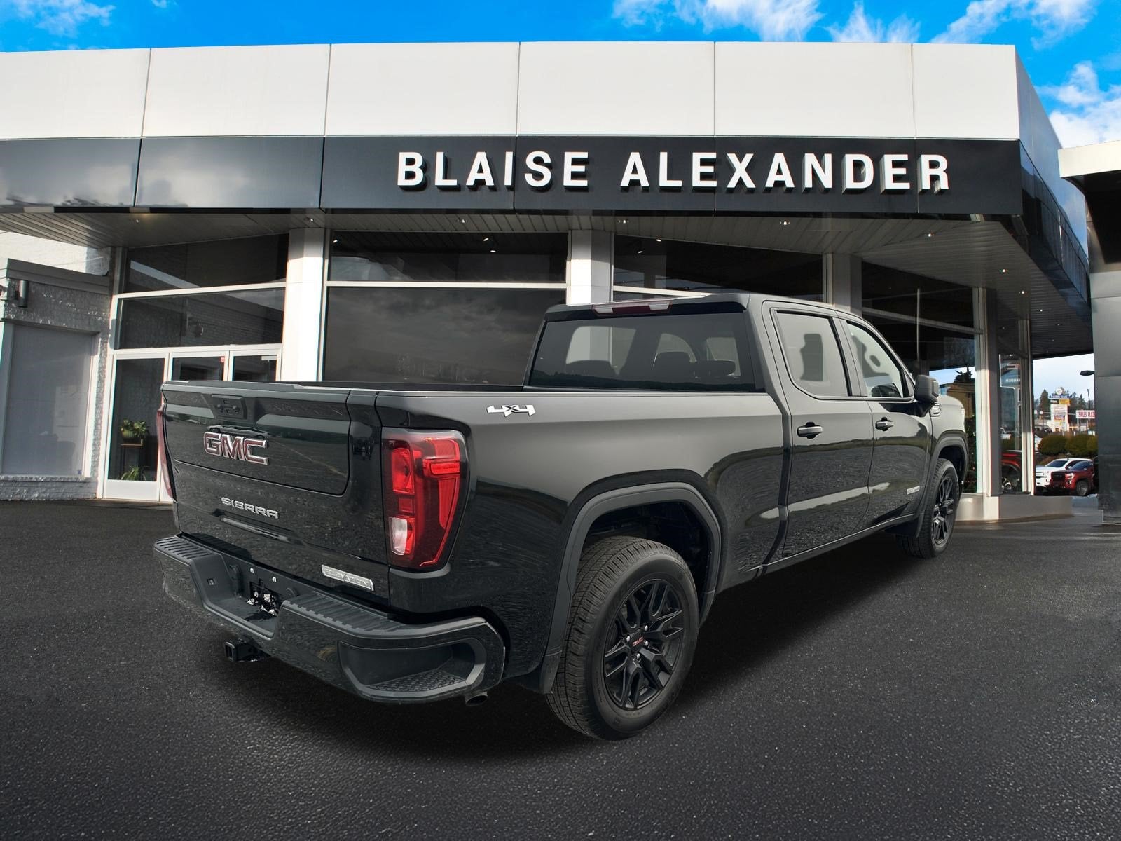 2025 GMC Sierra 1500 Elevation
