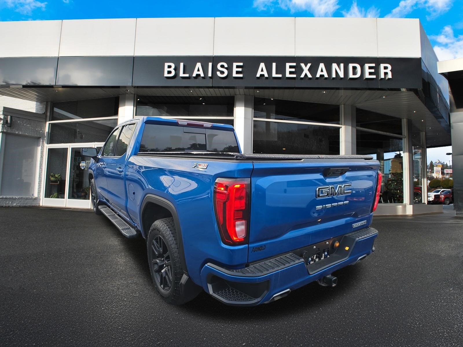 2023 GMC Sierra 1500 Elevation