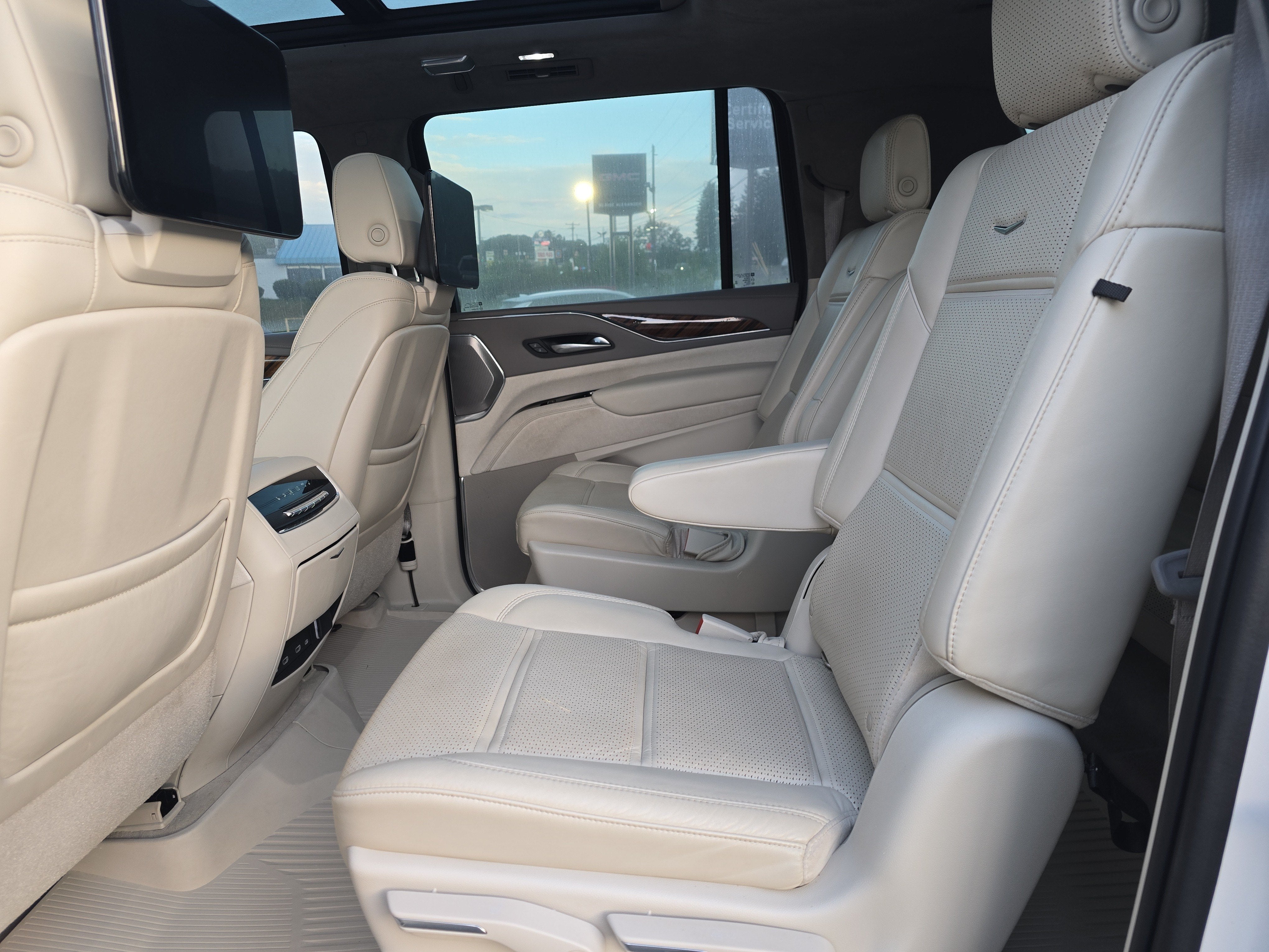 2021 Cadillac Escalade ESV Premium Luxury Platinum