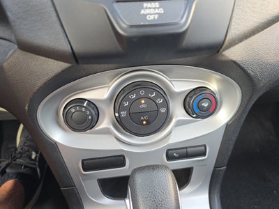 2016 Ford Fiesta SE