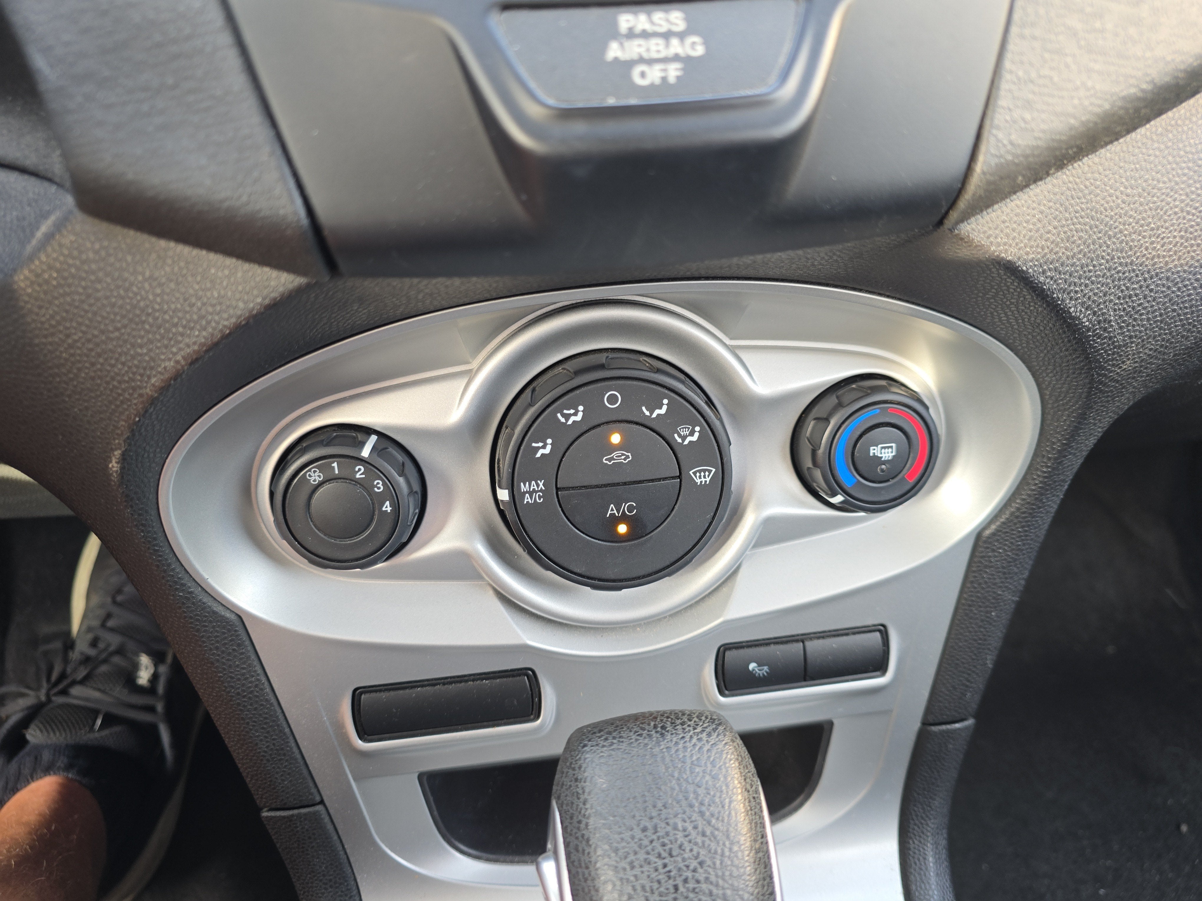 2016 Ford Fiesta SE