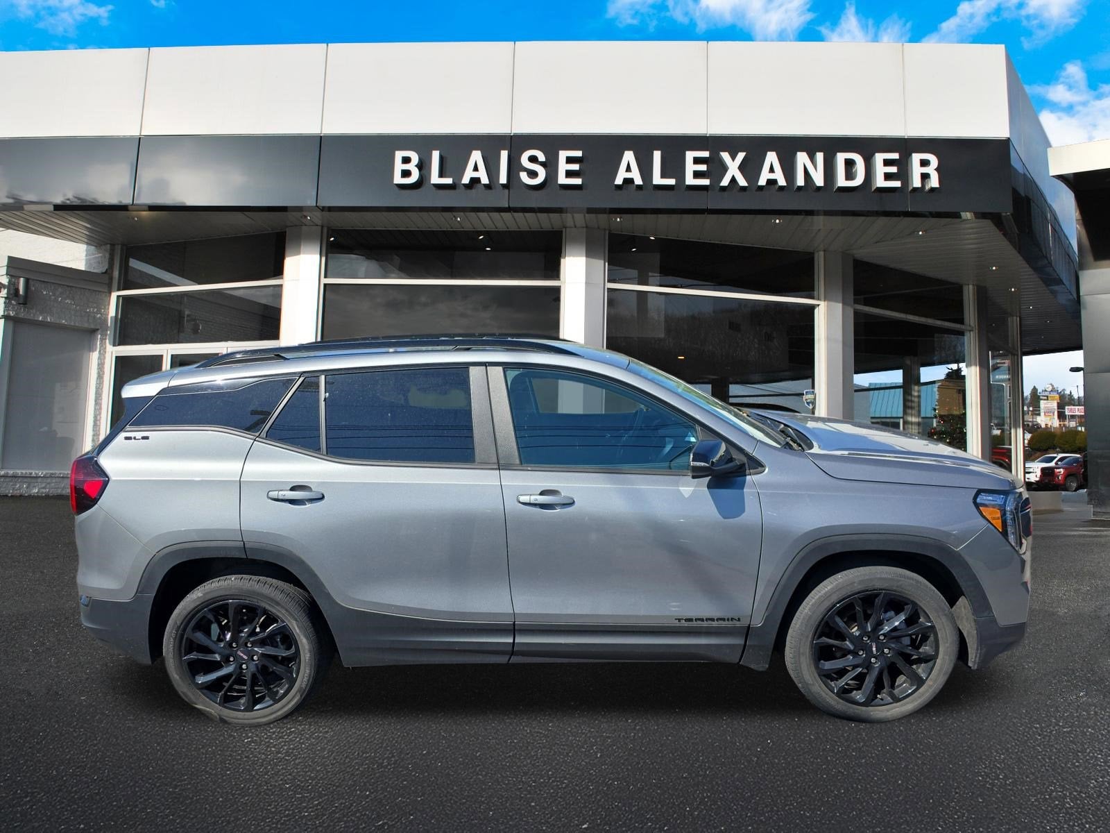 2023 GMC Terrain SLE