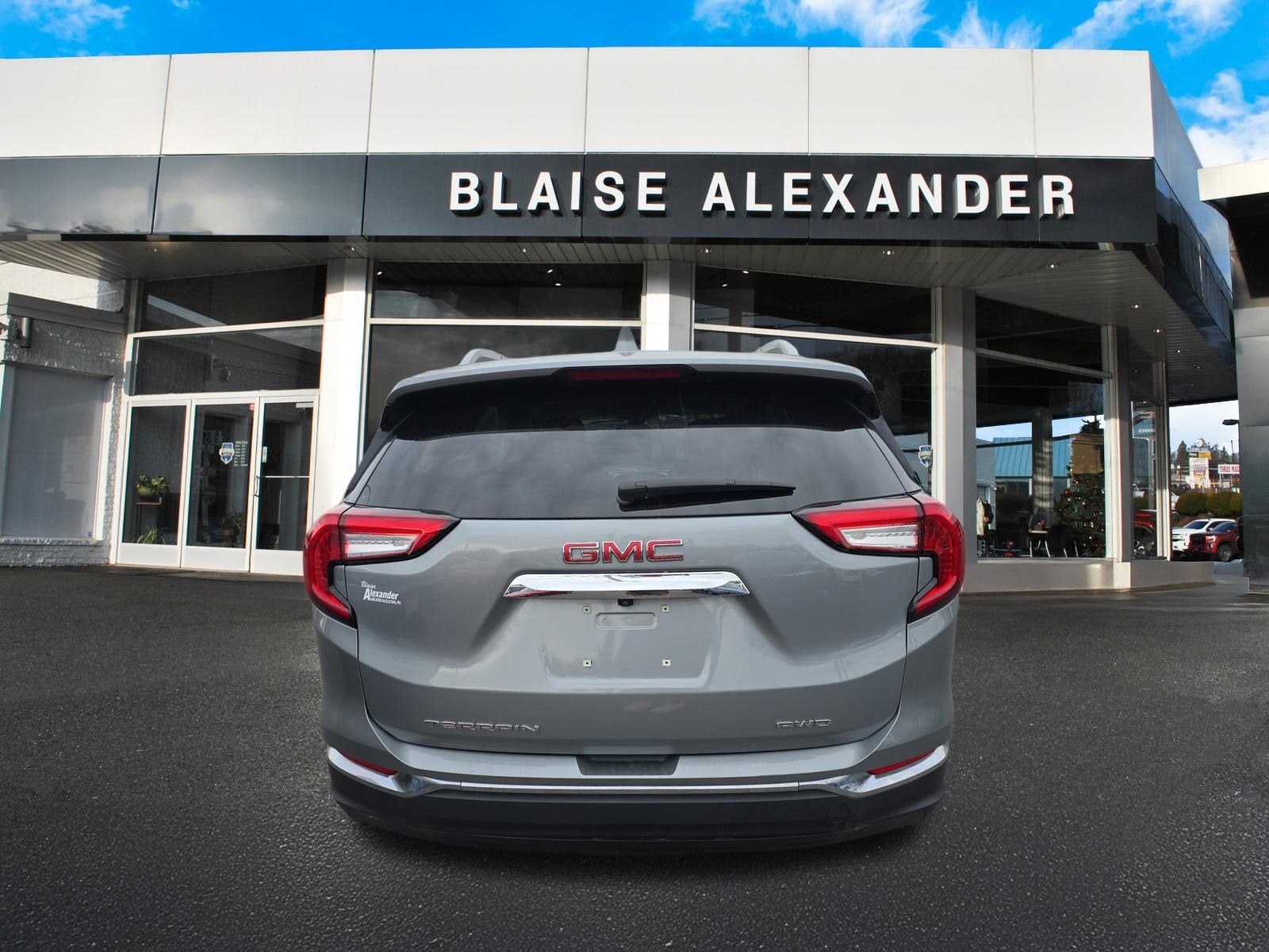 2024 GMC Terrain SLT