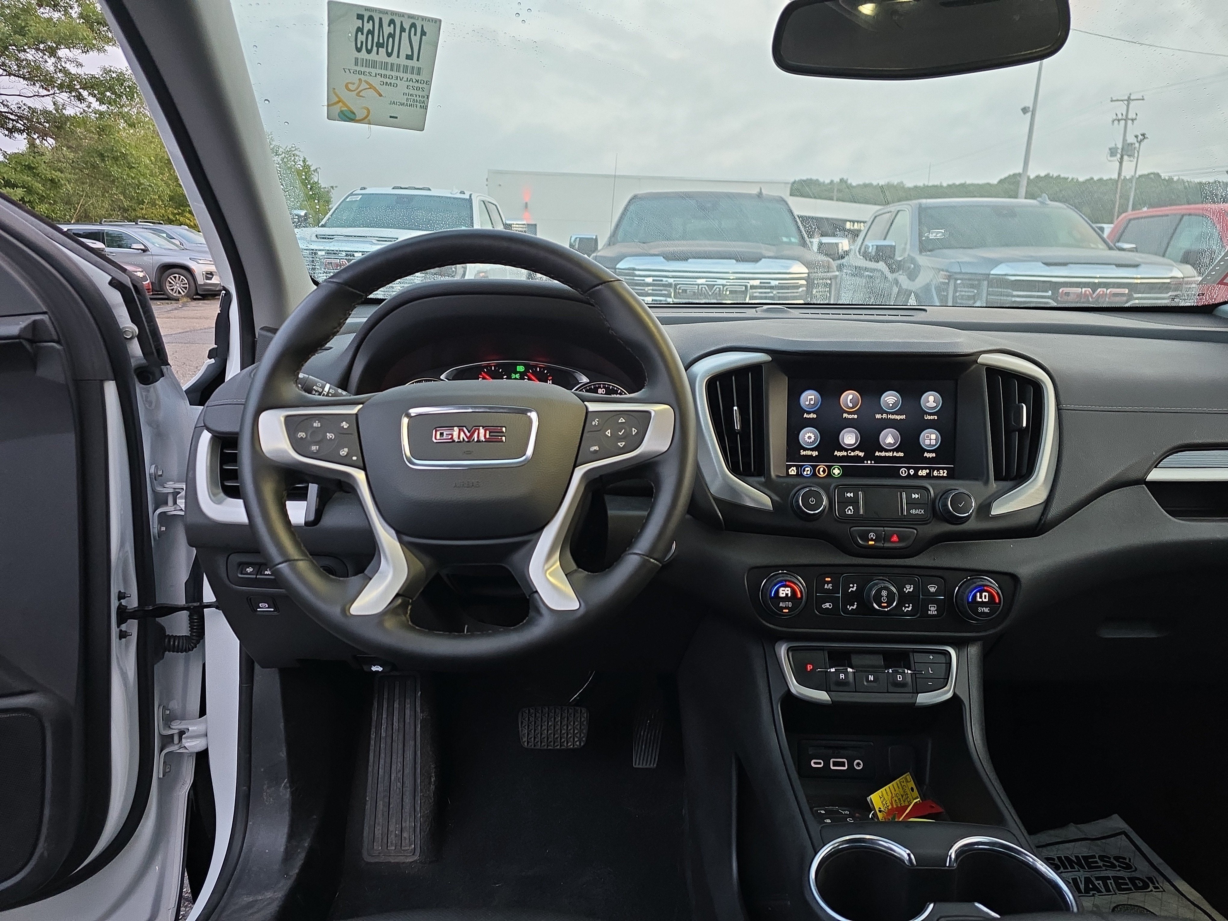 2023 GMC Terrain SLT