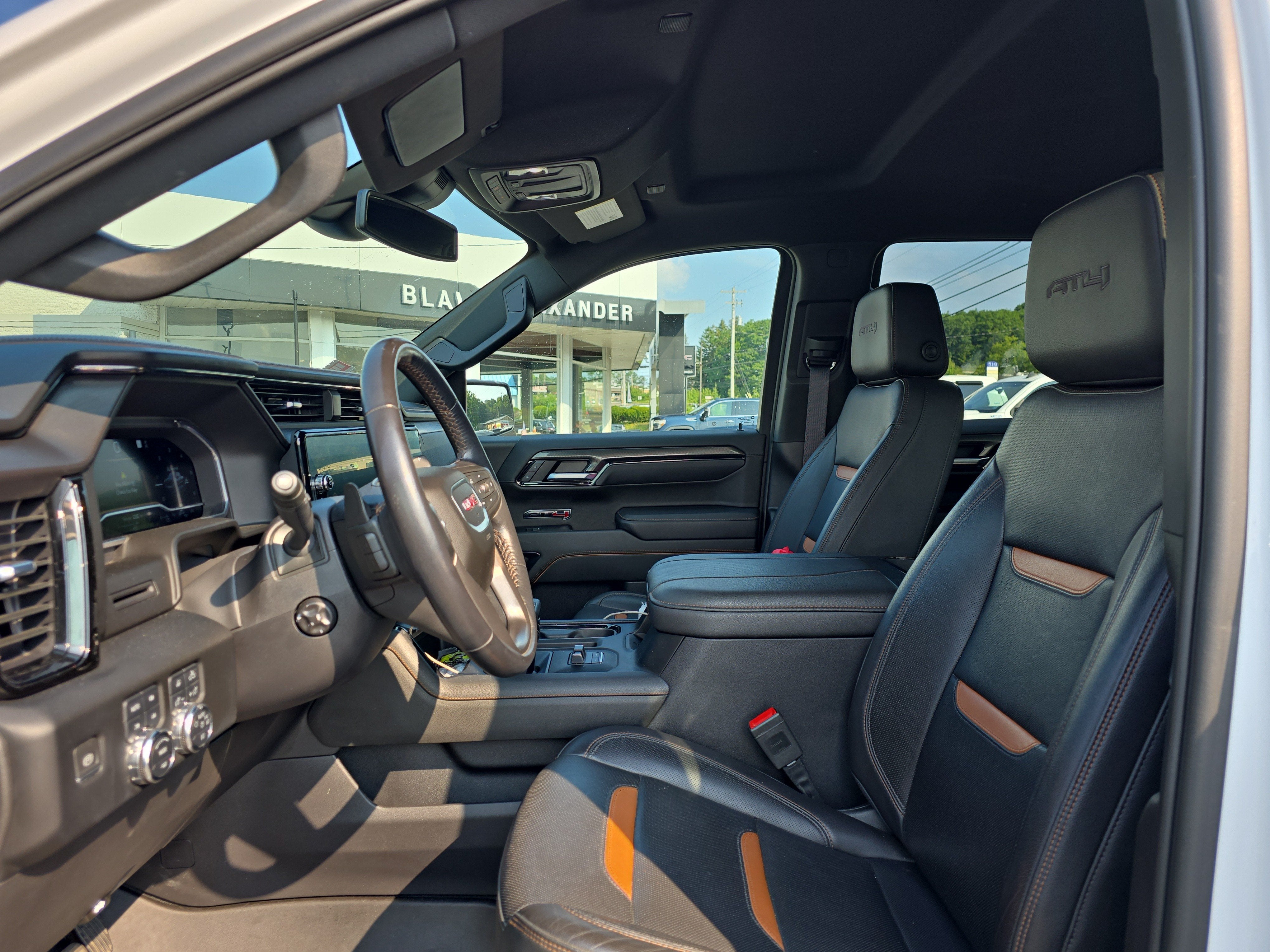 2023 GMC Sierra 1500 AT4