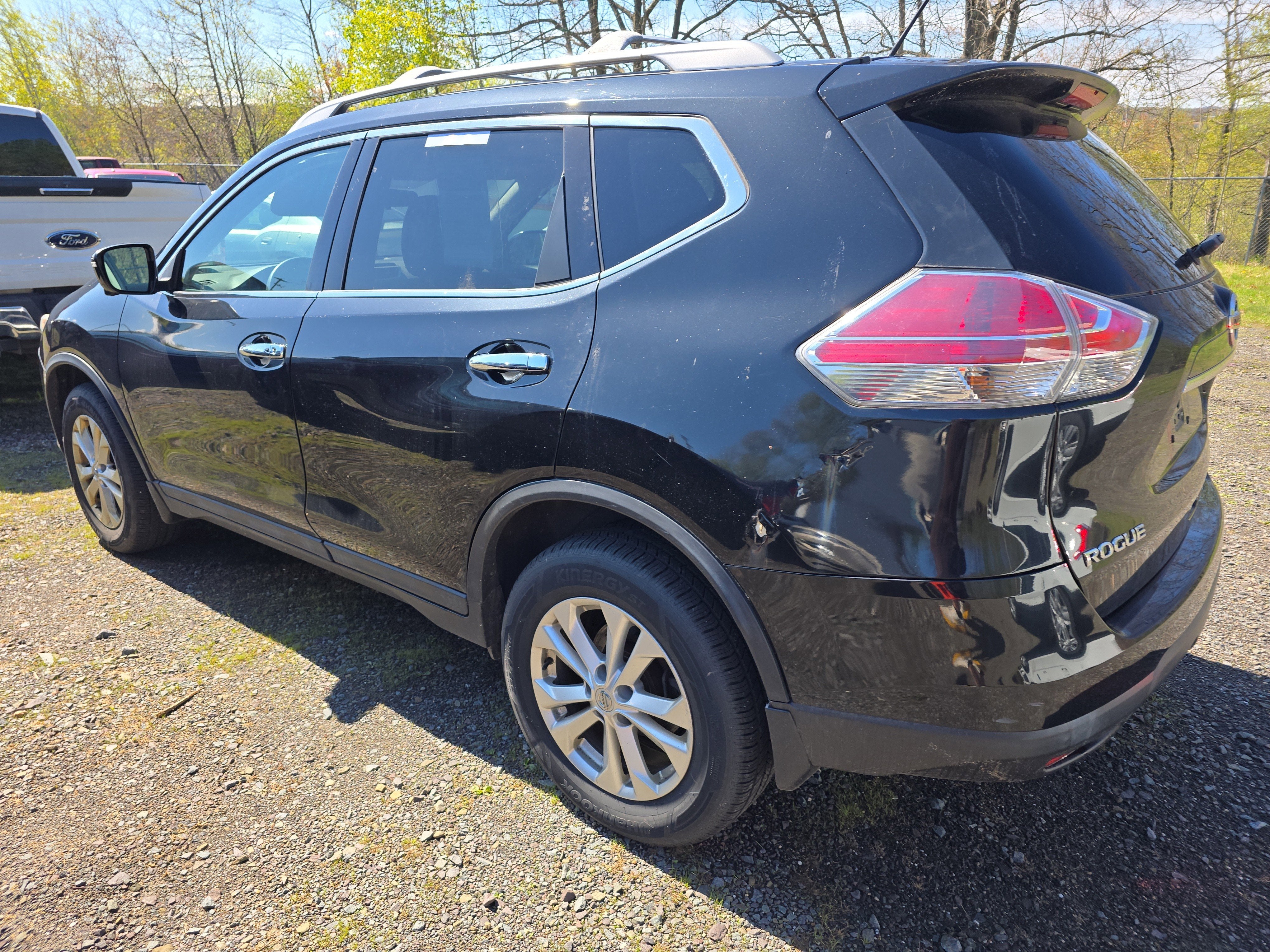 2016 Nissan Rogue SV