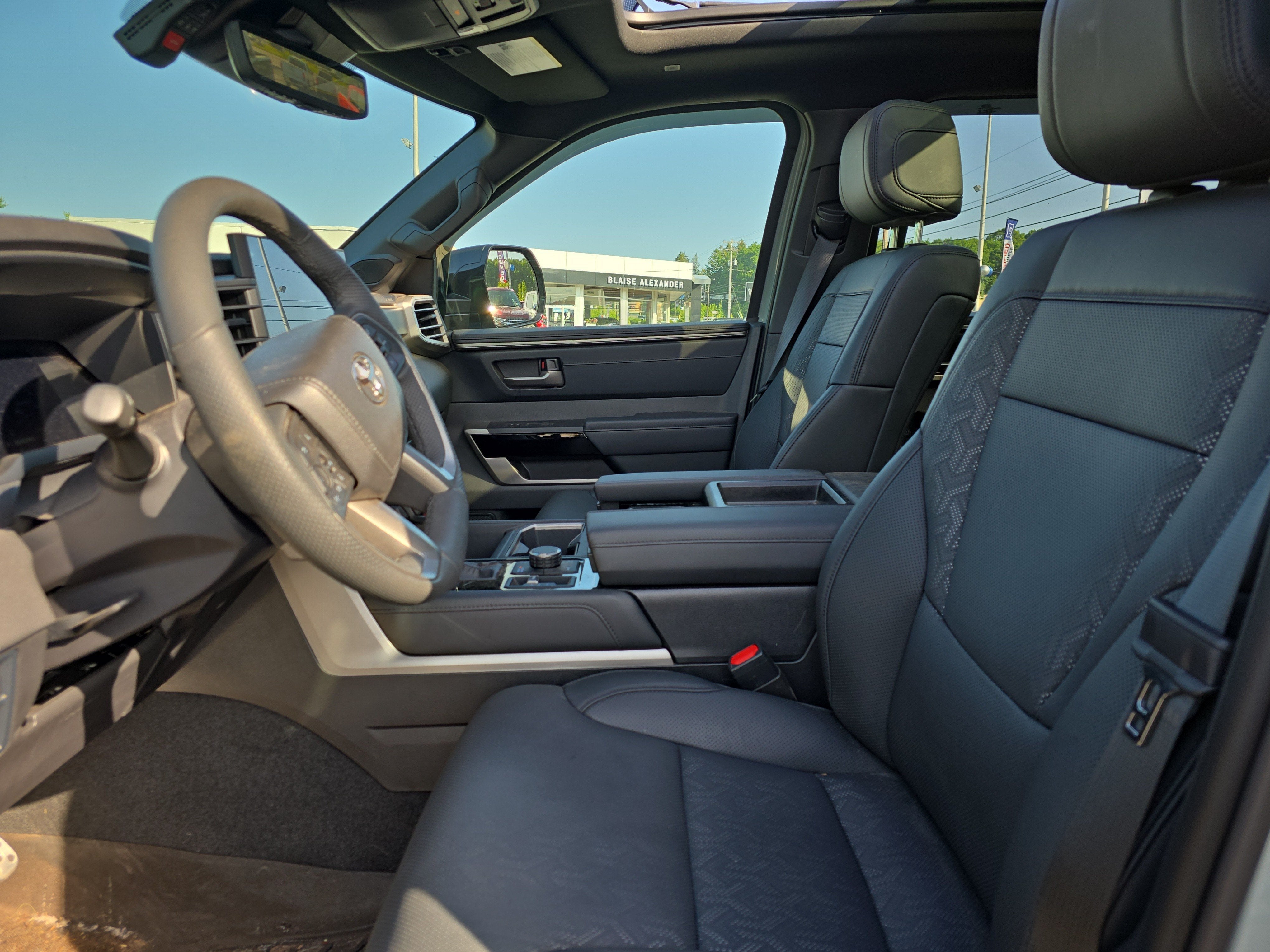 2025 Toyota Tundra 4WD SR5