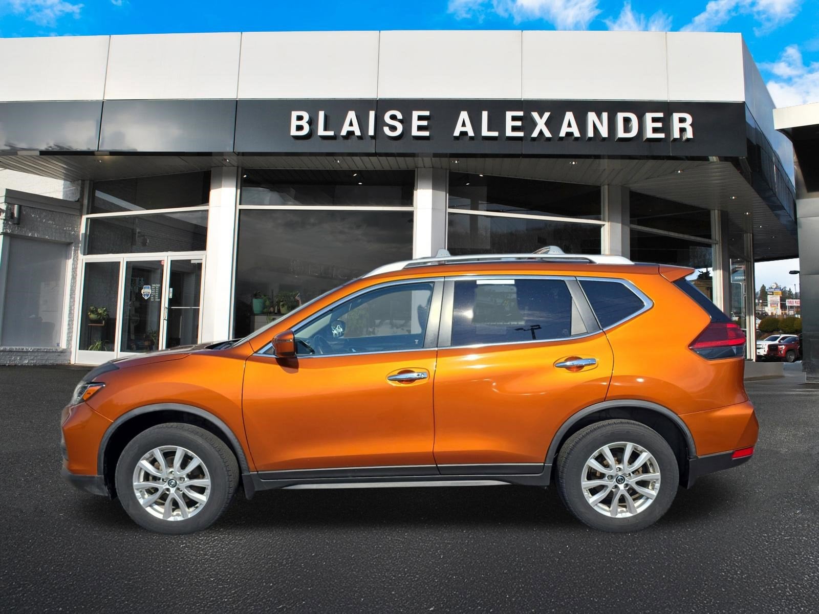 2020 Nissan Rogue SV