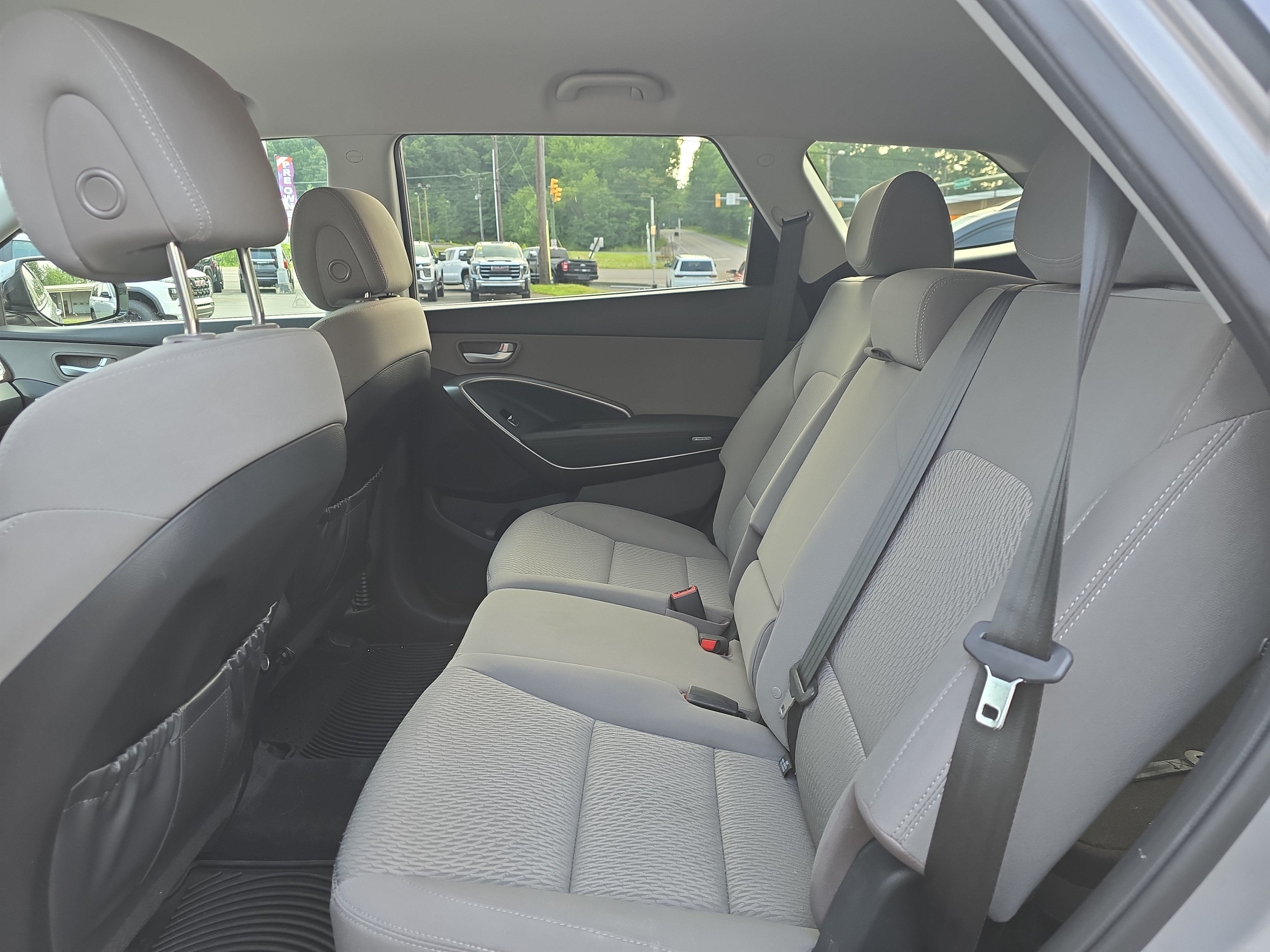 2018 Hyundai Santa Fe SE