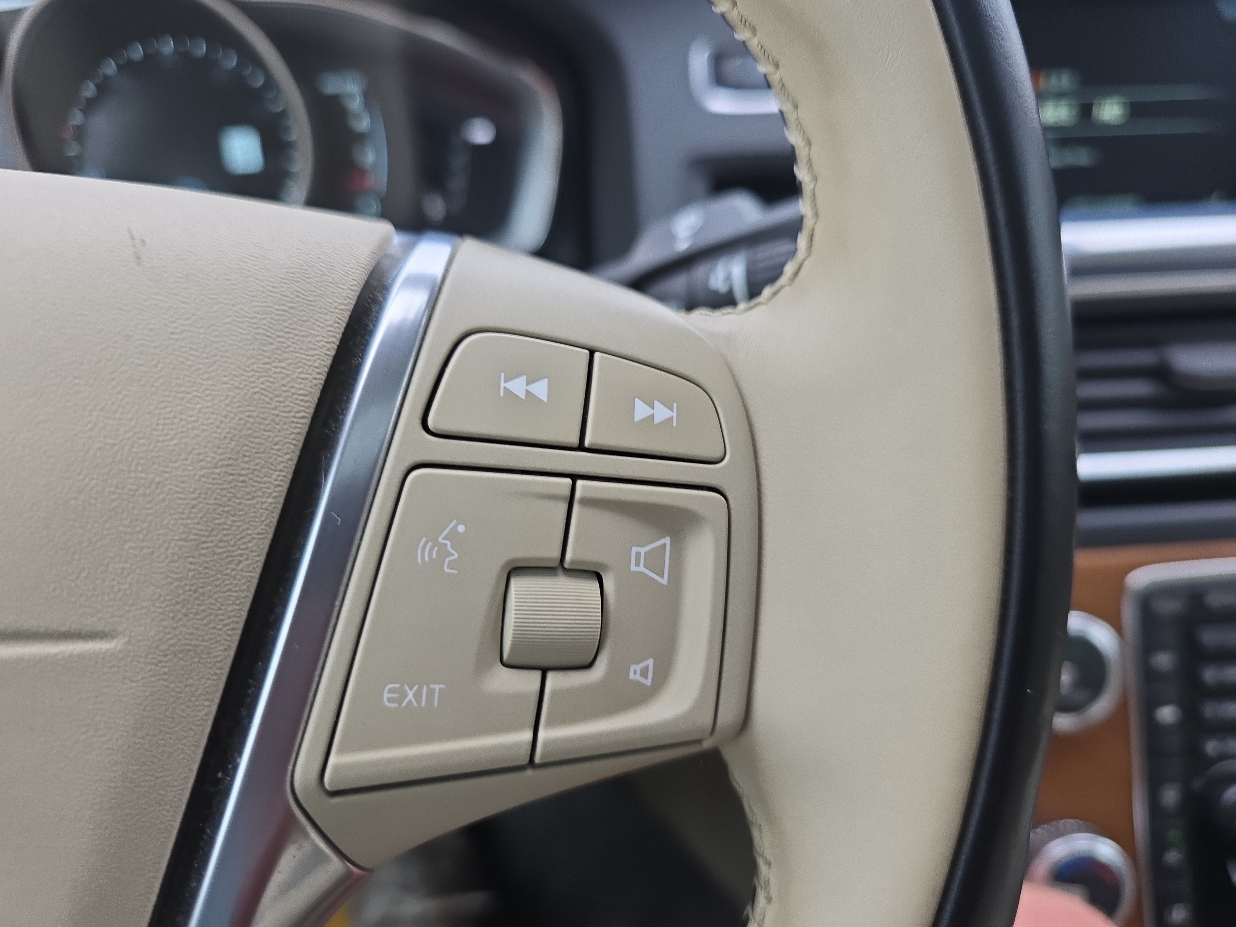 2016 Volvo S60 Inscription T5 Drive-E Platinum