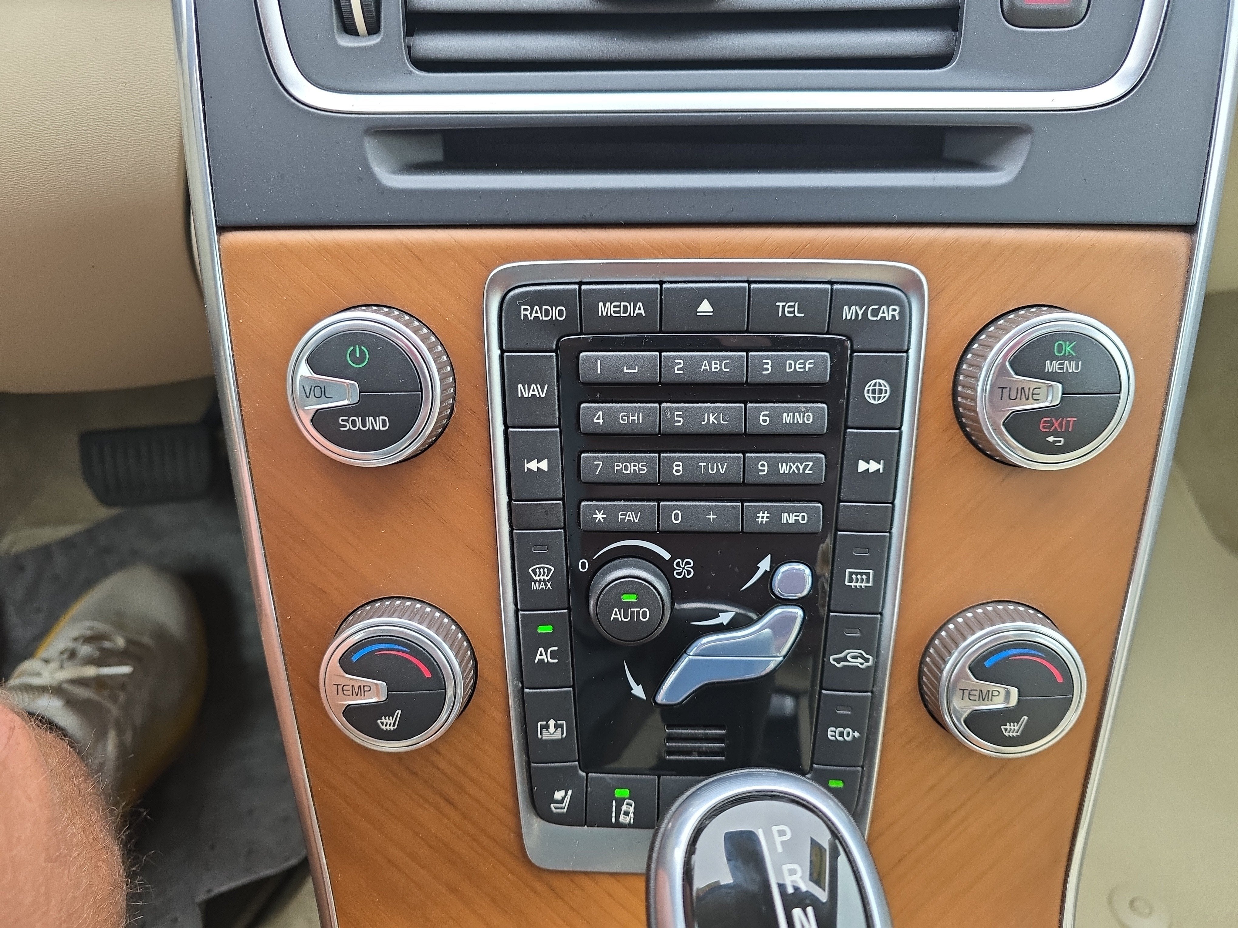 2016 Volvo S60 Inscription T5 Drive-E Platinum