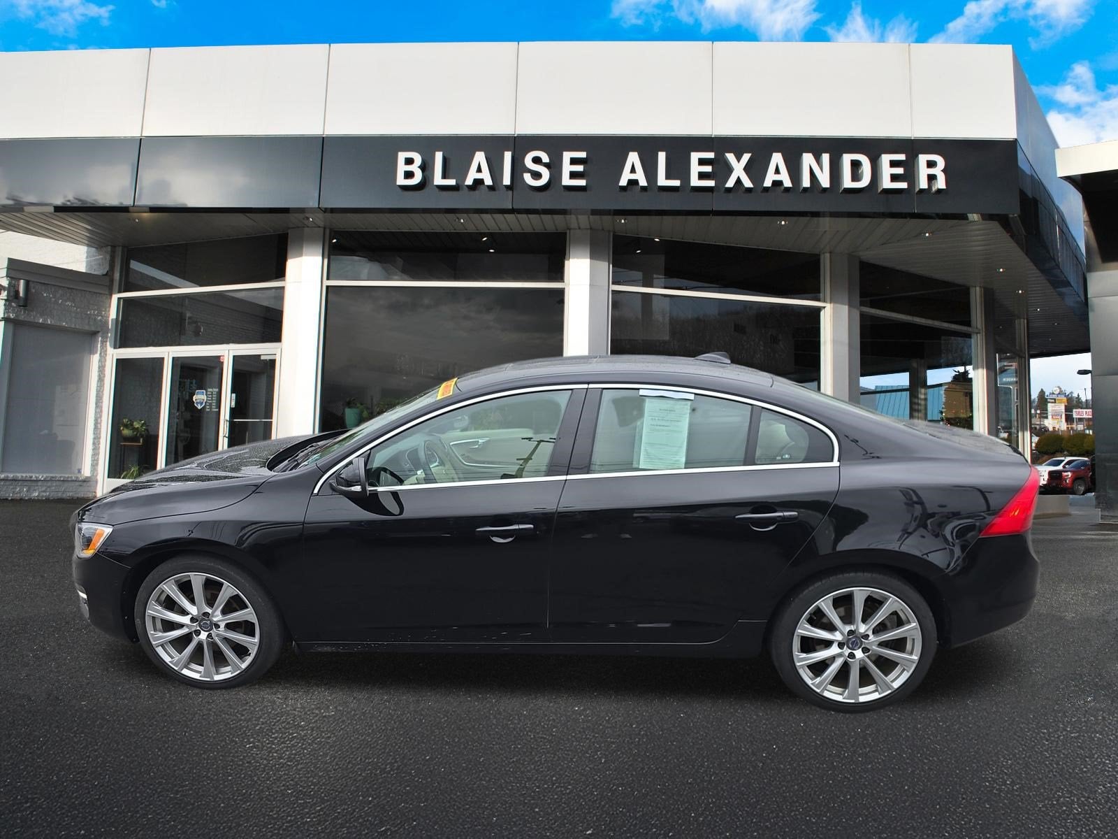 2016 Volvo S60 Inscription T5 Drive-E Platinum