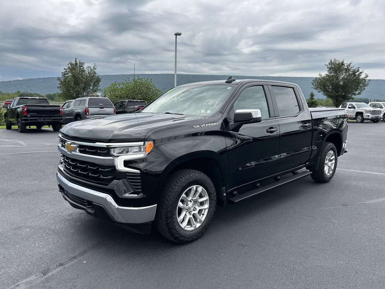 2024 Chevrolet Silverado 1500 LT (2FL)