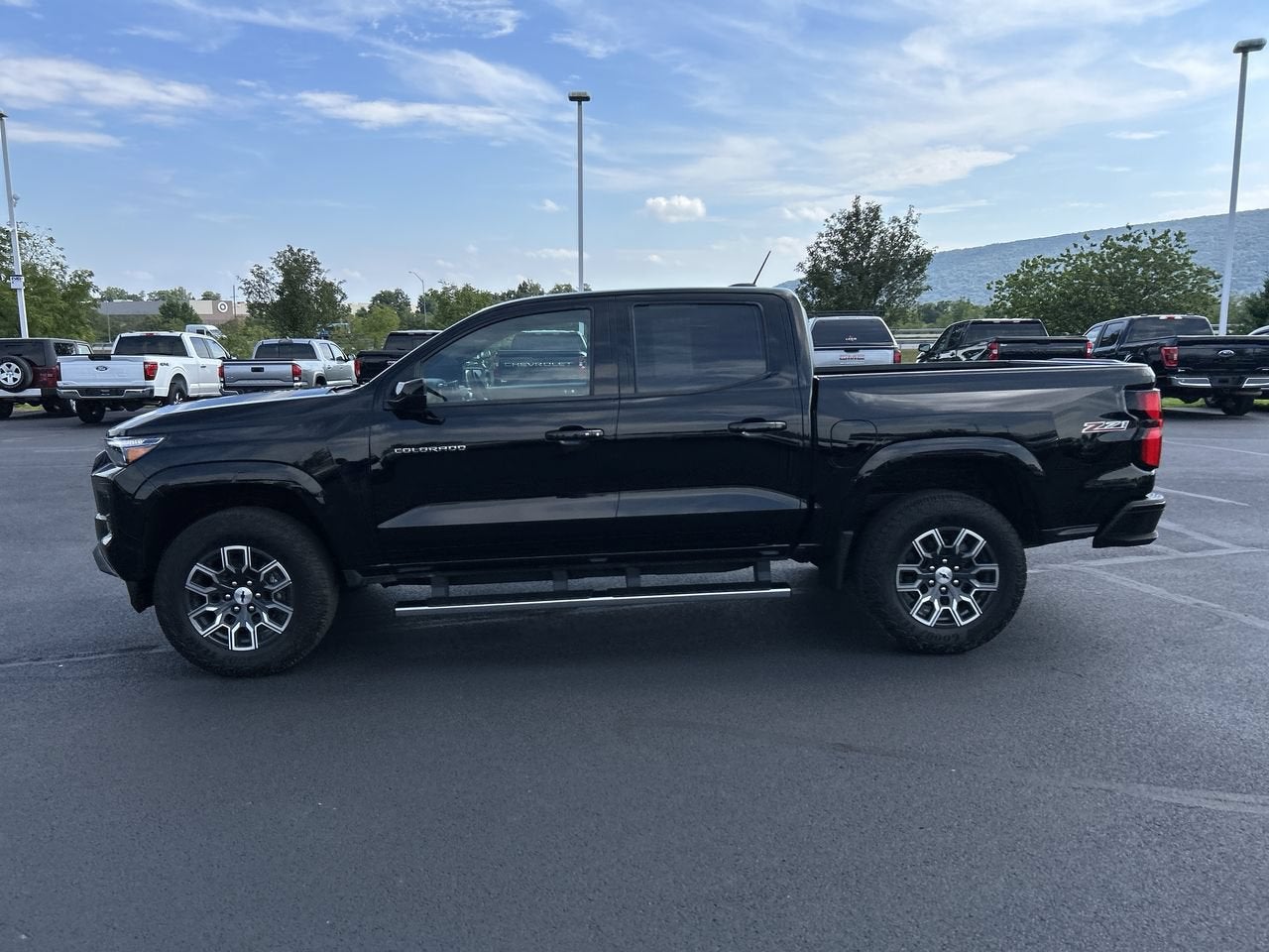 2023 Chevrolet Colorado 4WD Z71