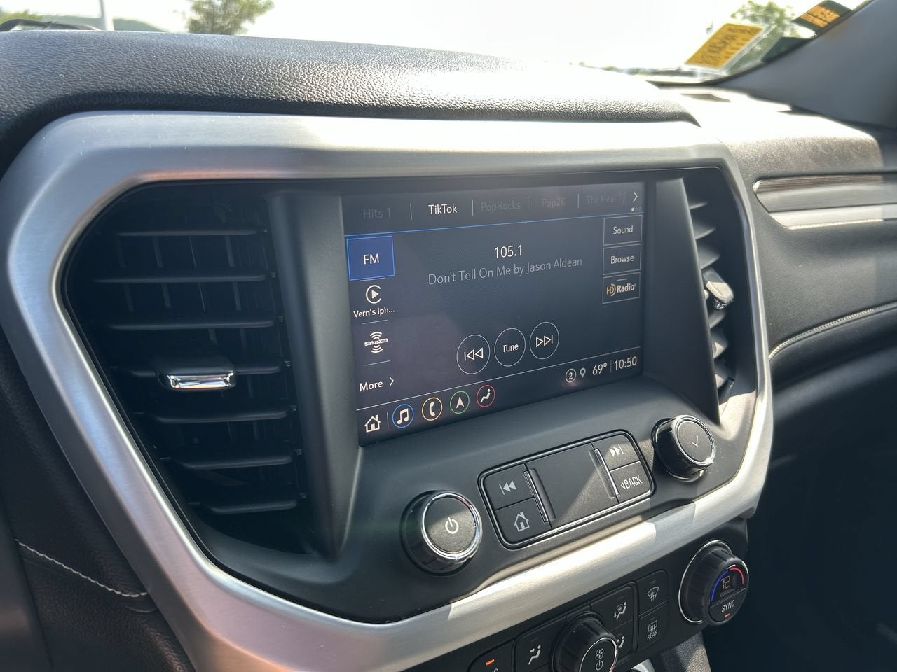 2021 GMC Acadia SLT