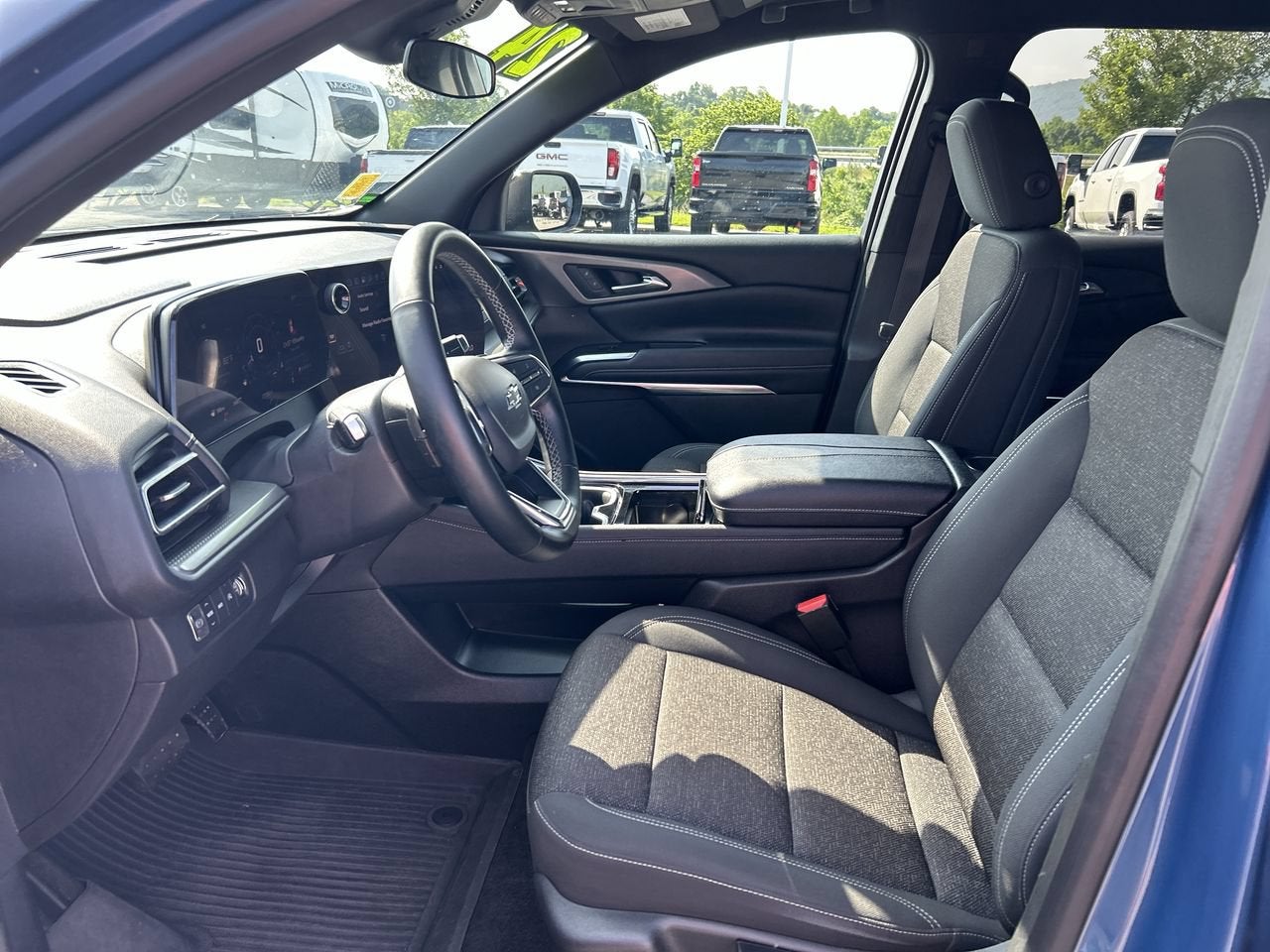 2024 Chevrolet Traverse LS