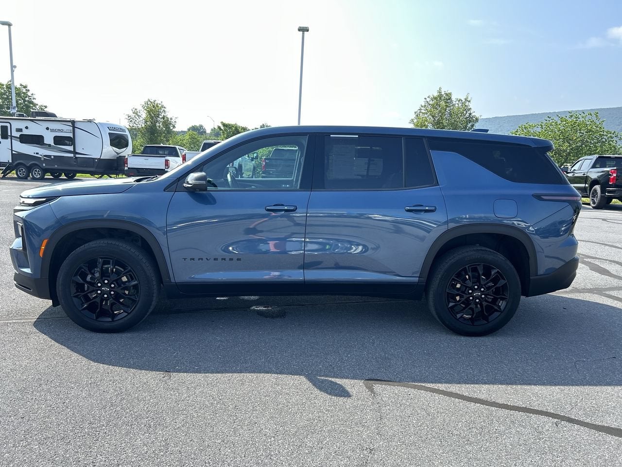 2024 Chevrolet Traverse LS