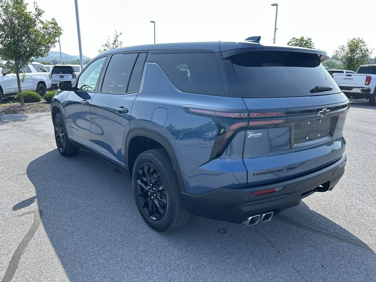 2024 Chevrolet Traverse LS