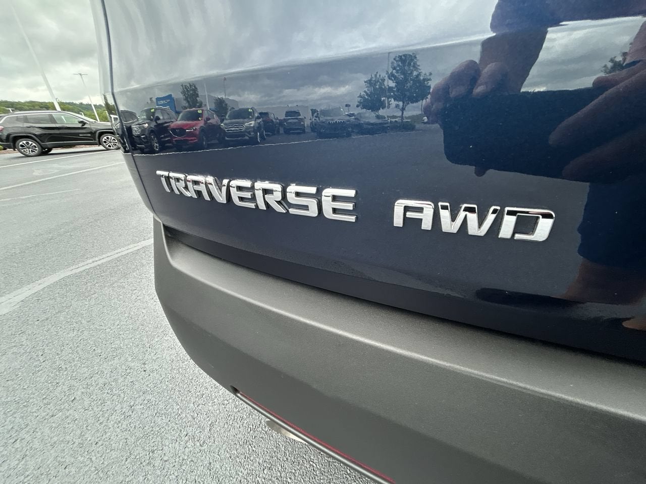 2023 Chevrolet Traverse LT Leather