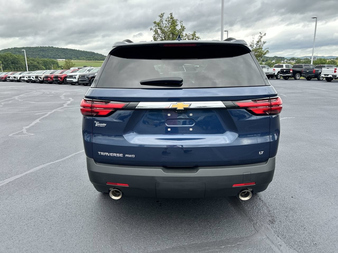 2023 Chevrolet Traverse LT Leather