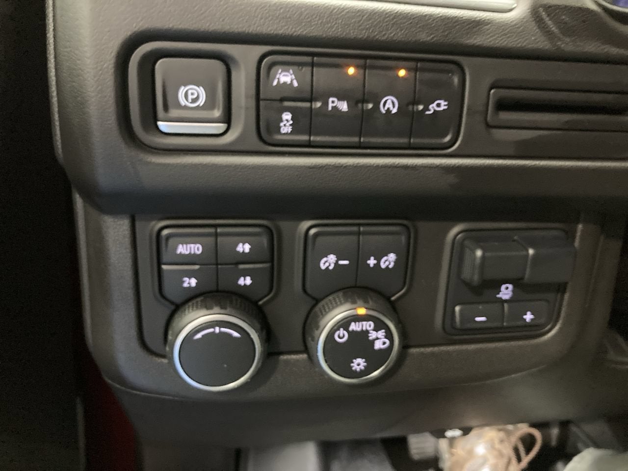 2021 Chevrolet Suburban RST