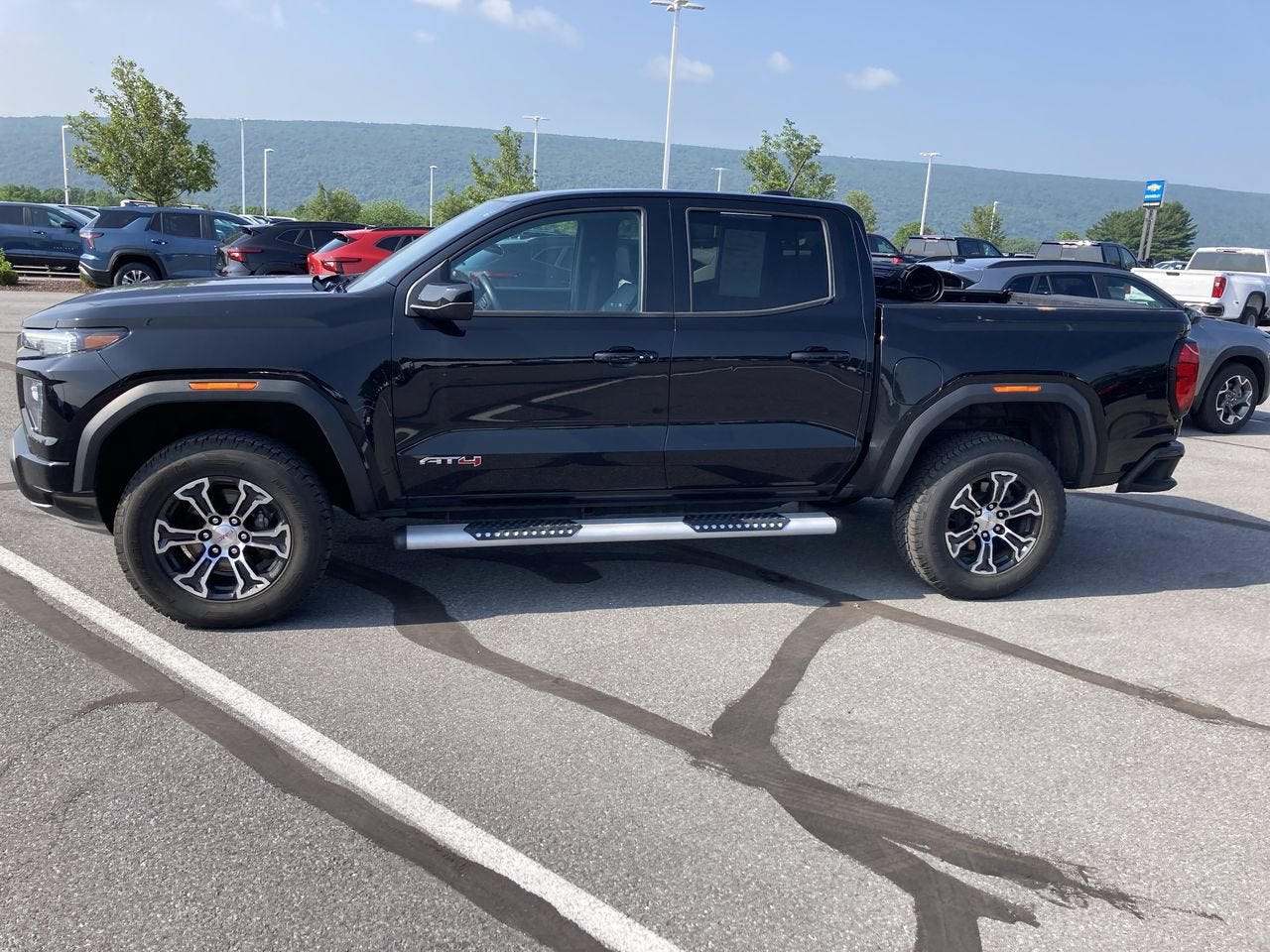 2023 GMC Canyon AT4